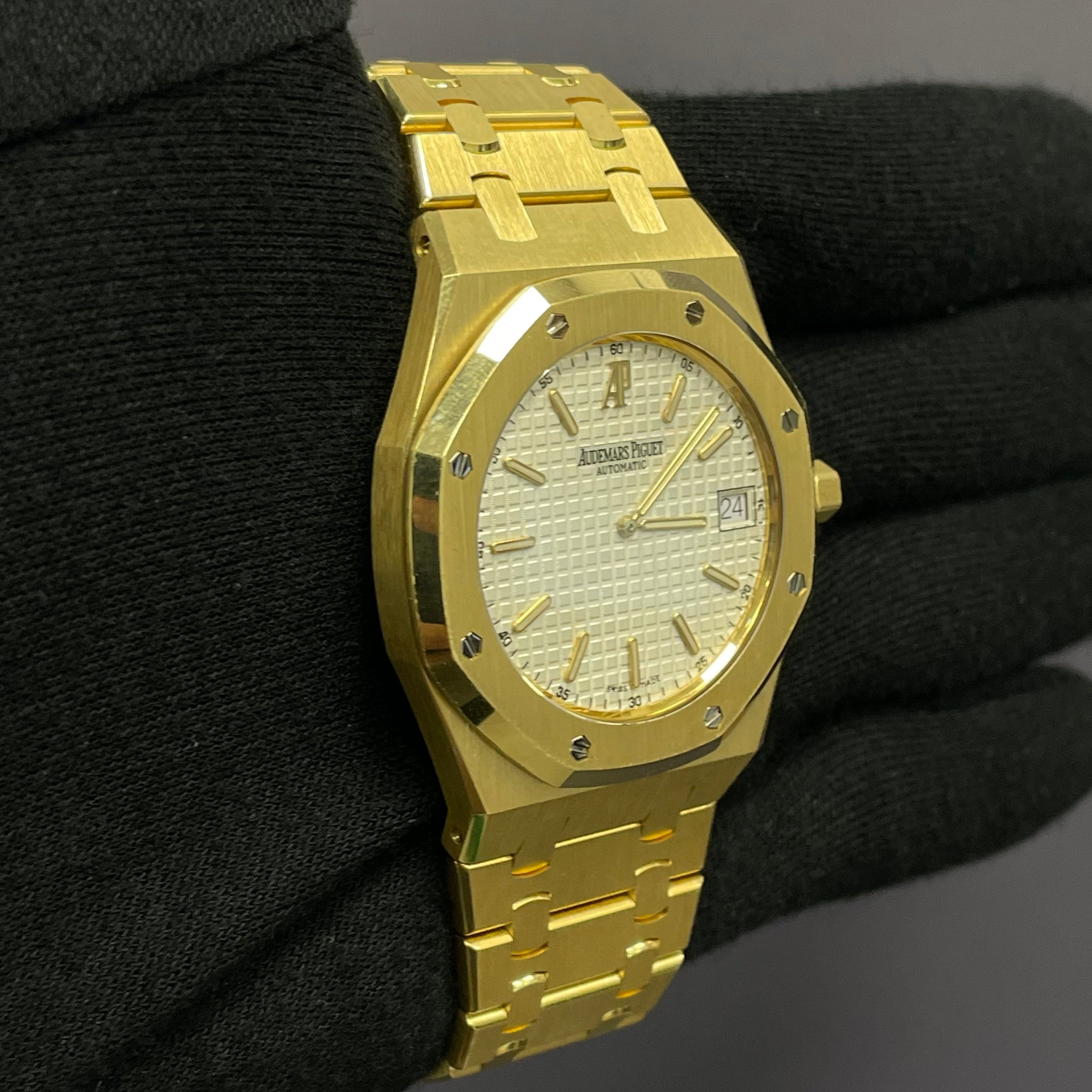 Audemars Piguet Royal Oak 39mm White Dial Watch Ref# 15202BA.OO.0944BA.01 - Happy Jewelers Fine Jewelry Lifetime Warranty