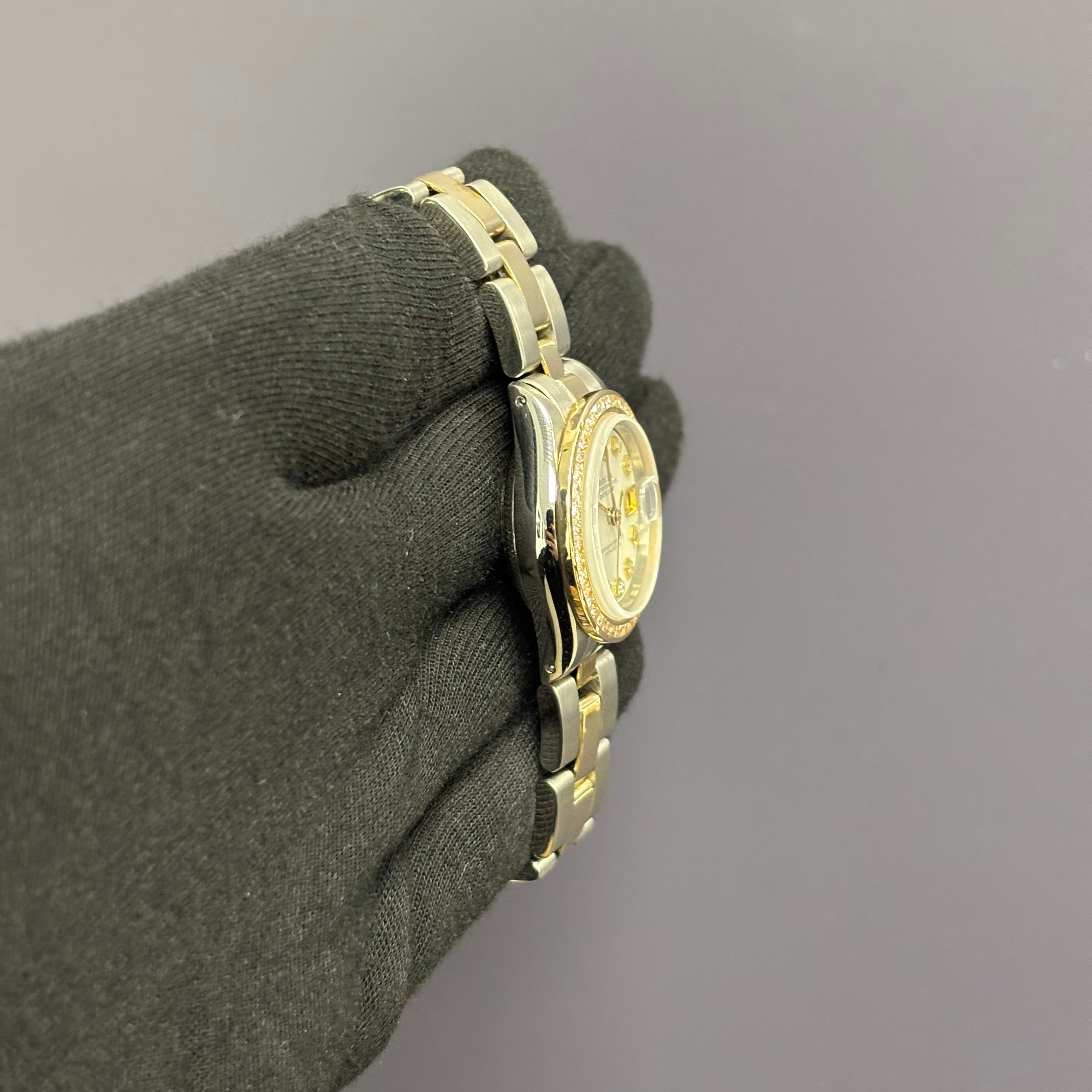 Rolex Datejust 26mm MOP Dial Watch Ref# 69173 - Happy Jewelers Fine Jewelry Lifetime Warranty