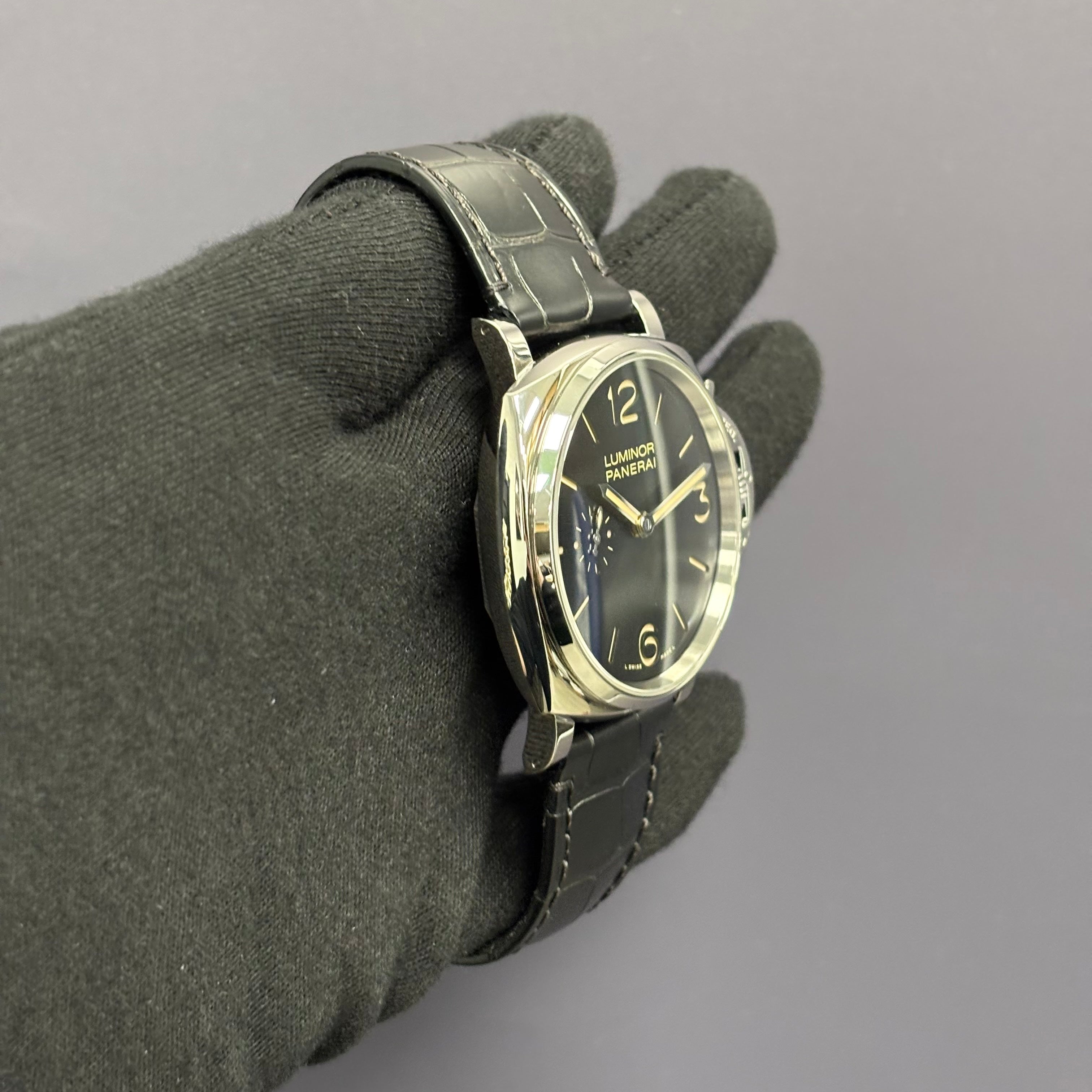 Panerai Luminor 42mm Black Dial Watch Ref# PAM00676 - Happy Jewelers Fine Jewelry Lifetime Warranty