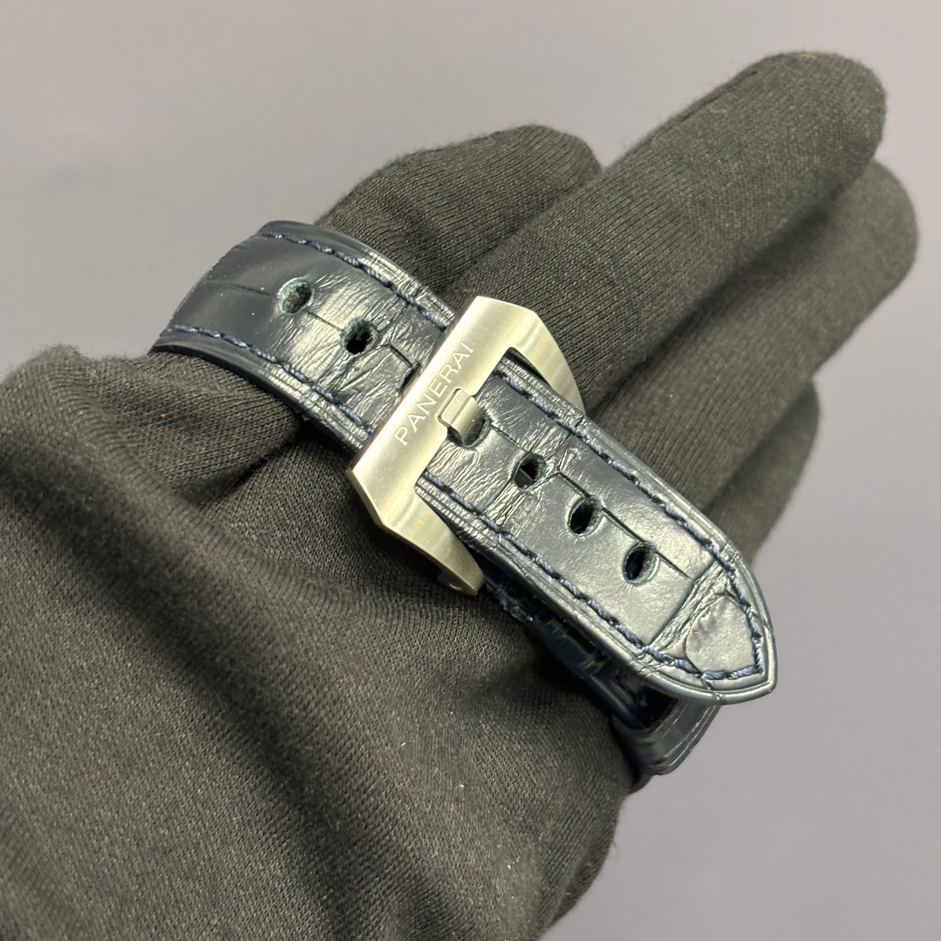 Panerai Luminor 40mm Blue Dial Watch Ref# PAM01370 - Happy Jewelers Fine Jewelry Lifetime Warranty