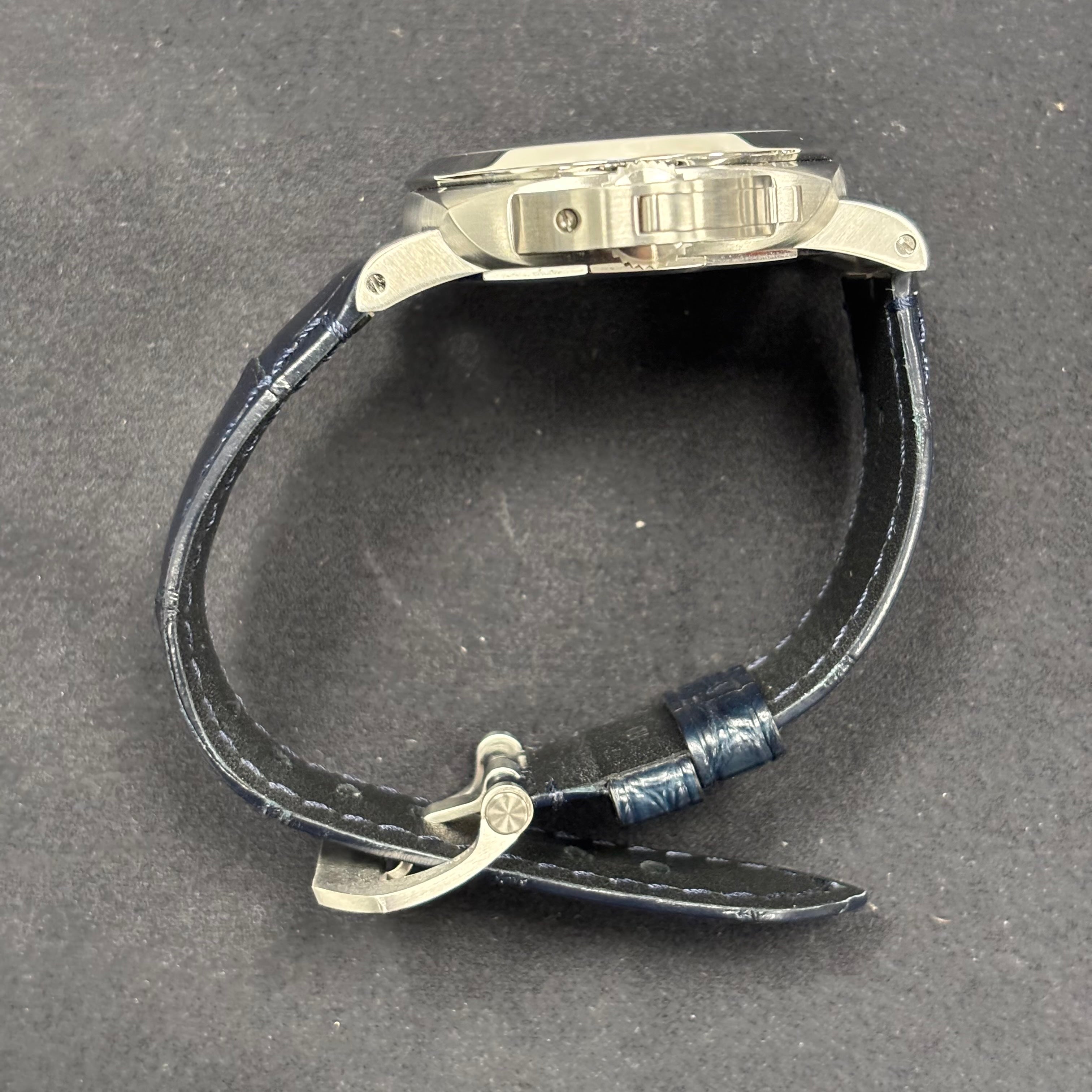 Panerai Luminor 40mm Blue Dial Watch Ref# PAM01370 - Happy Jewelers Fine Jewelry Lifetime Warranty