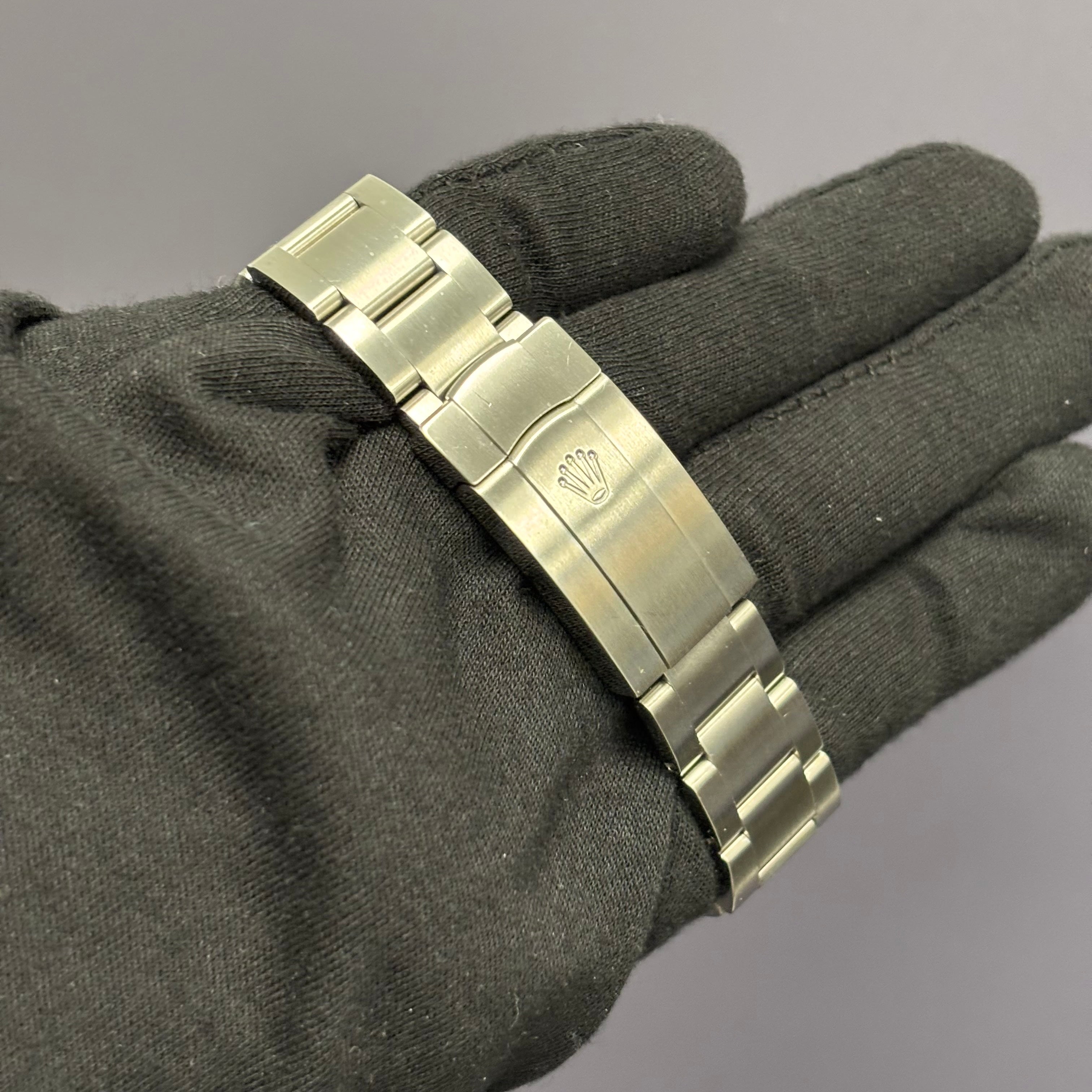 Rolex Oyster Perpetual 39mm Red Grape Dial Watch Ref# 114300 - Happy Jewelers Fine Jewelry Lifetime Warranty