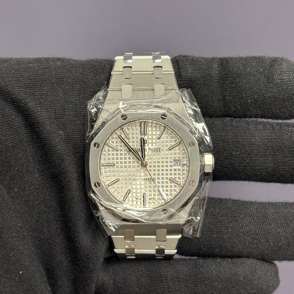 Audemars Piguet 37mm White Dial Ref# 15450ST.OO.1256ST.01