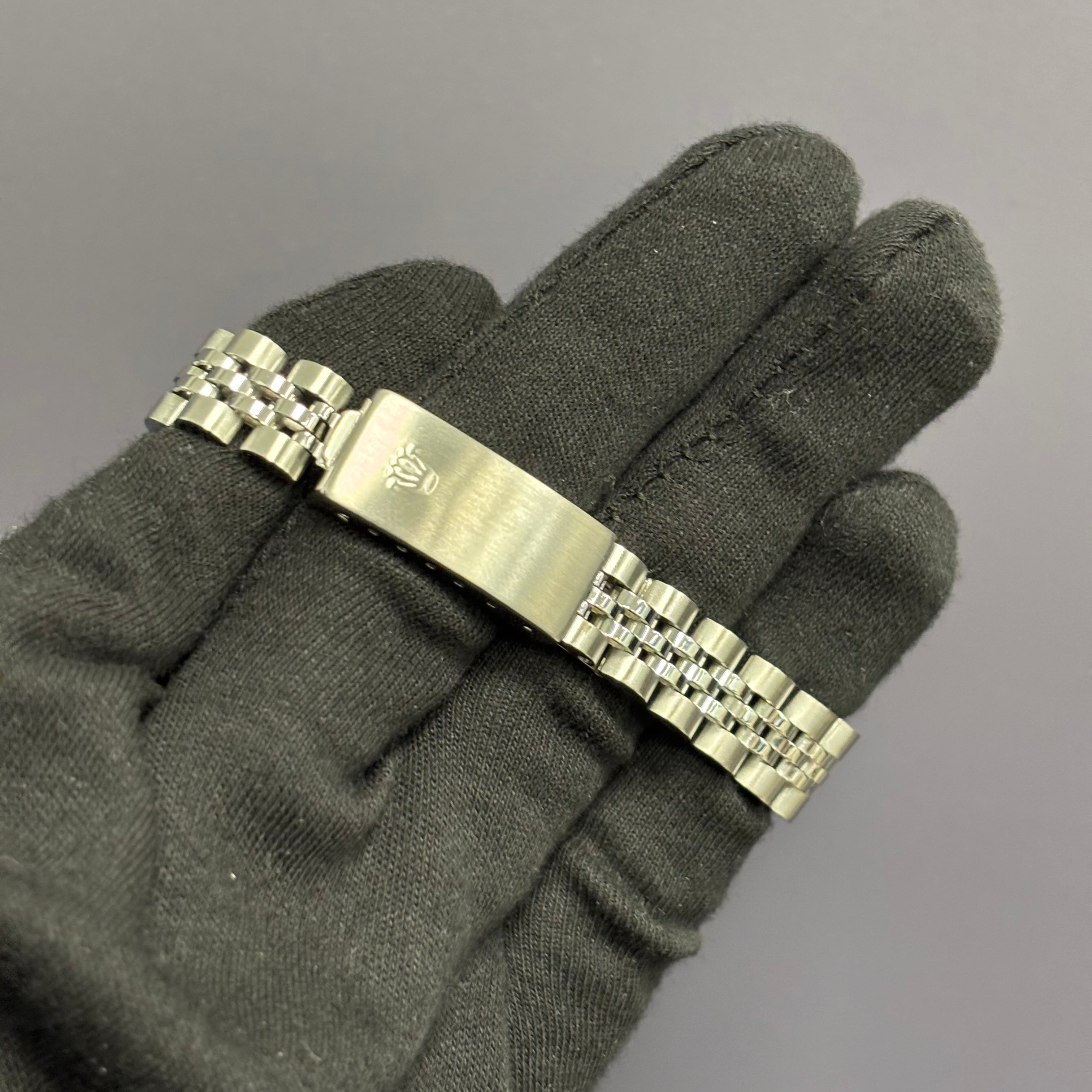 Rolex Datejust 26mm Silver Dial Watch Ref# 69174 - Happy Jewelers Fine Jewelry Lifetime Warranty