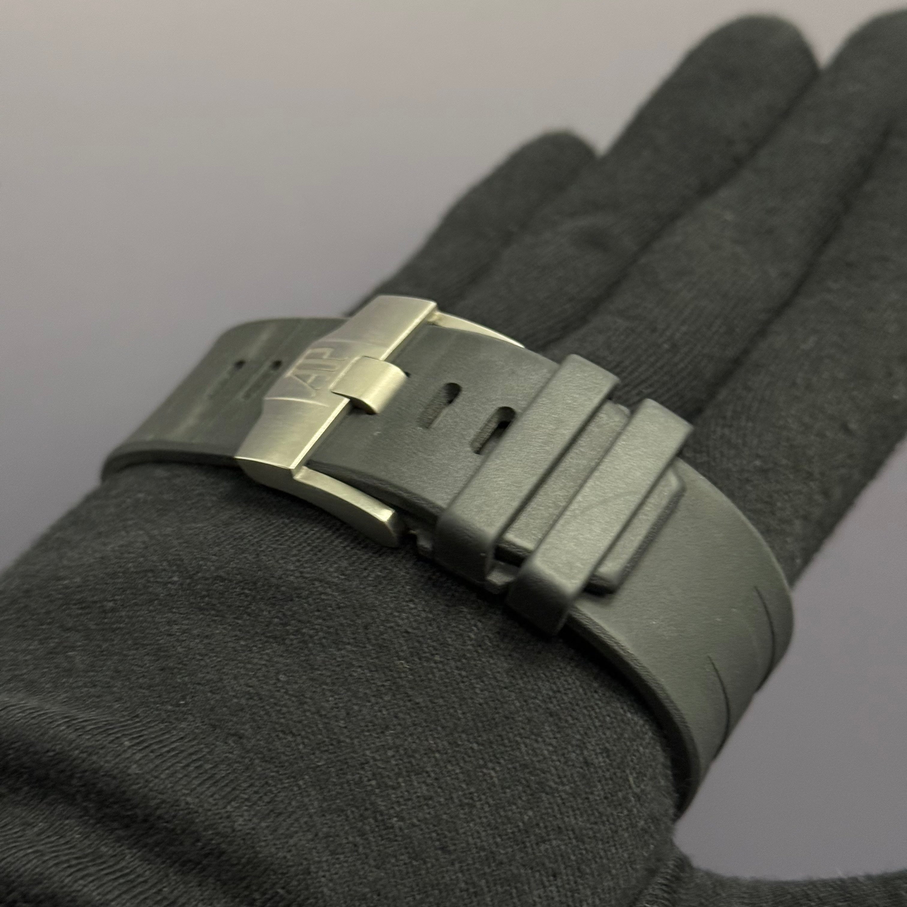 Audemars Piguet Royal Oak 44mm Black Dial Watch Ref# 26405CE.OO.A002CA.02 - Happy Jewelers Fine Jewelry Lifetime Warranty