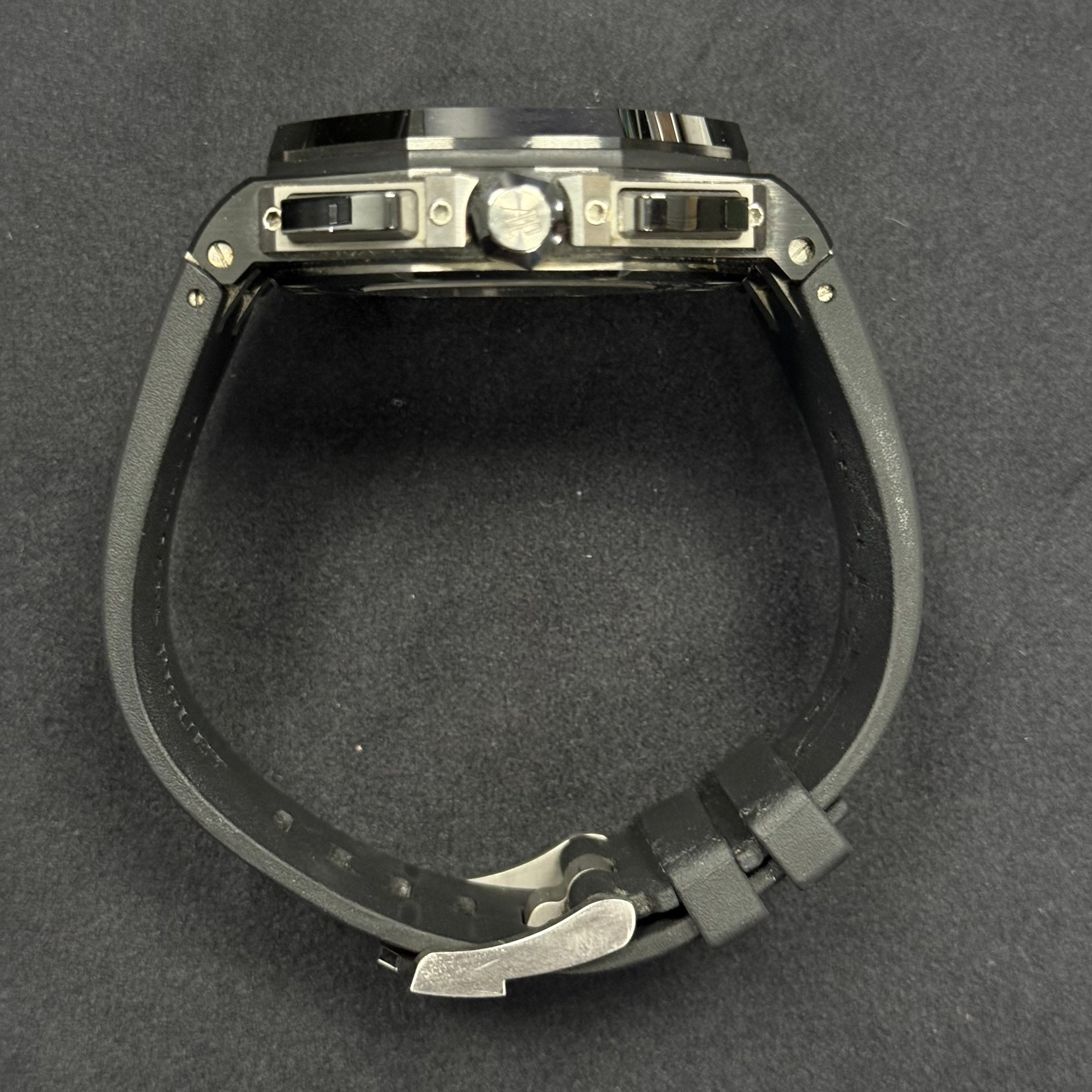 Audemars Piguet Royal Oak 44mm Black Dial Watch Ref# 26405CE.OO.A002CA.02 - Happy Jewelers Fine Jewelry Lifetime Warranty