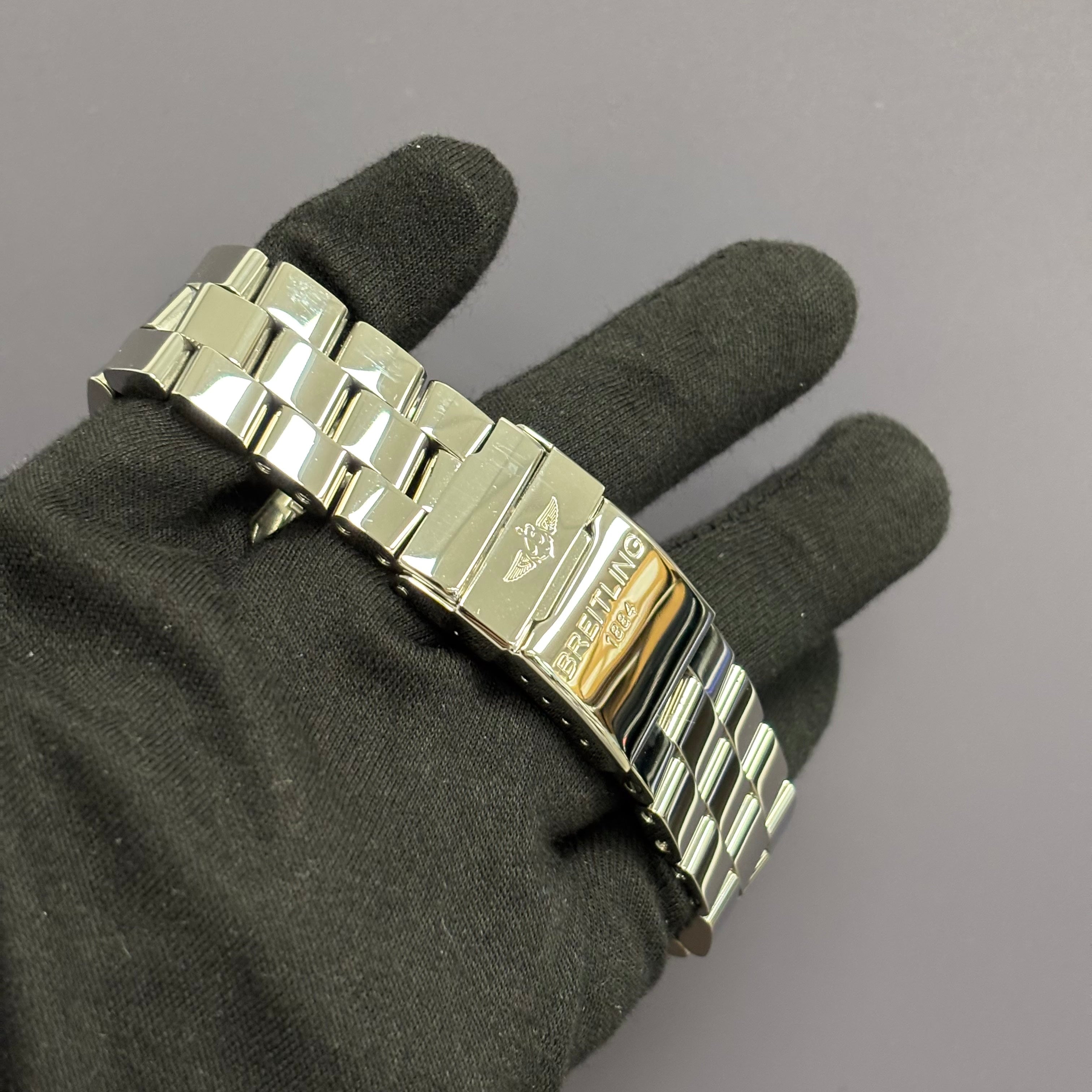 Breitling Super Avenger 48mm Black Dial Watch Ref# A13370 - Happy Jewelers Fine Jewelry Lifetime Warranty