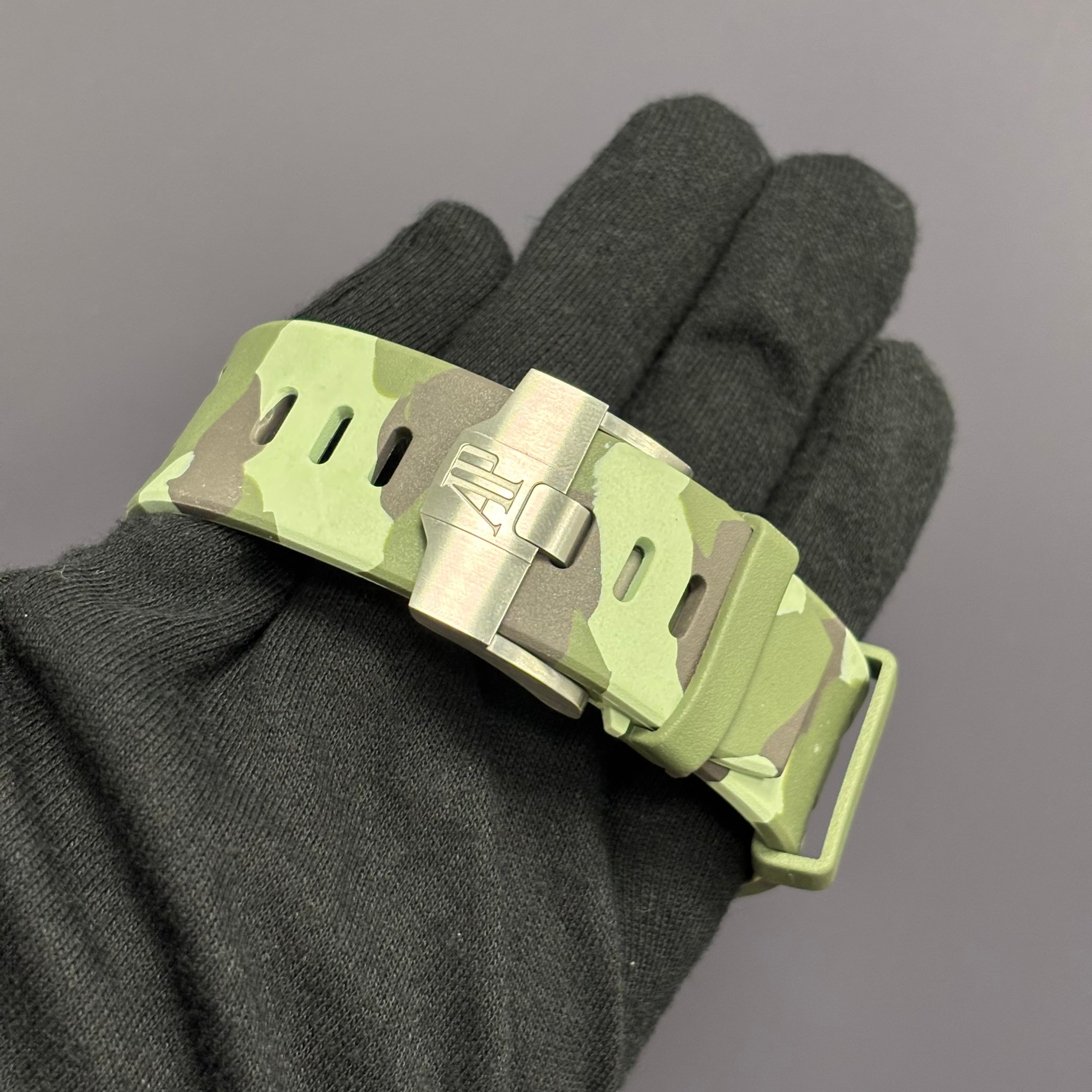 Audemars Piguet Royal Oak 44mm Green Dial Watch Ref# 26400SO.OO.A055CA.01 - Happy Jewelers Fine Jewelry Lifetime Warranty