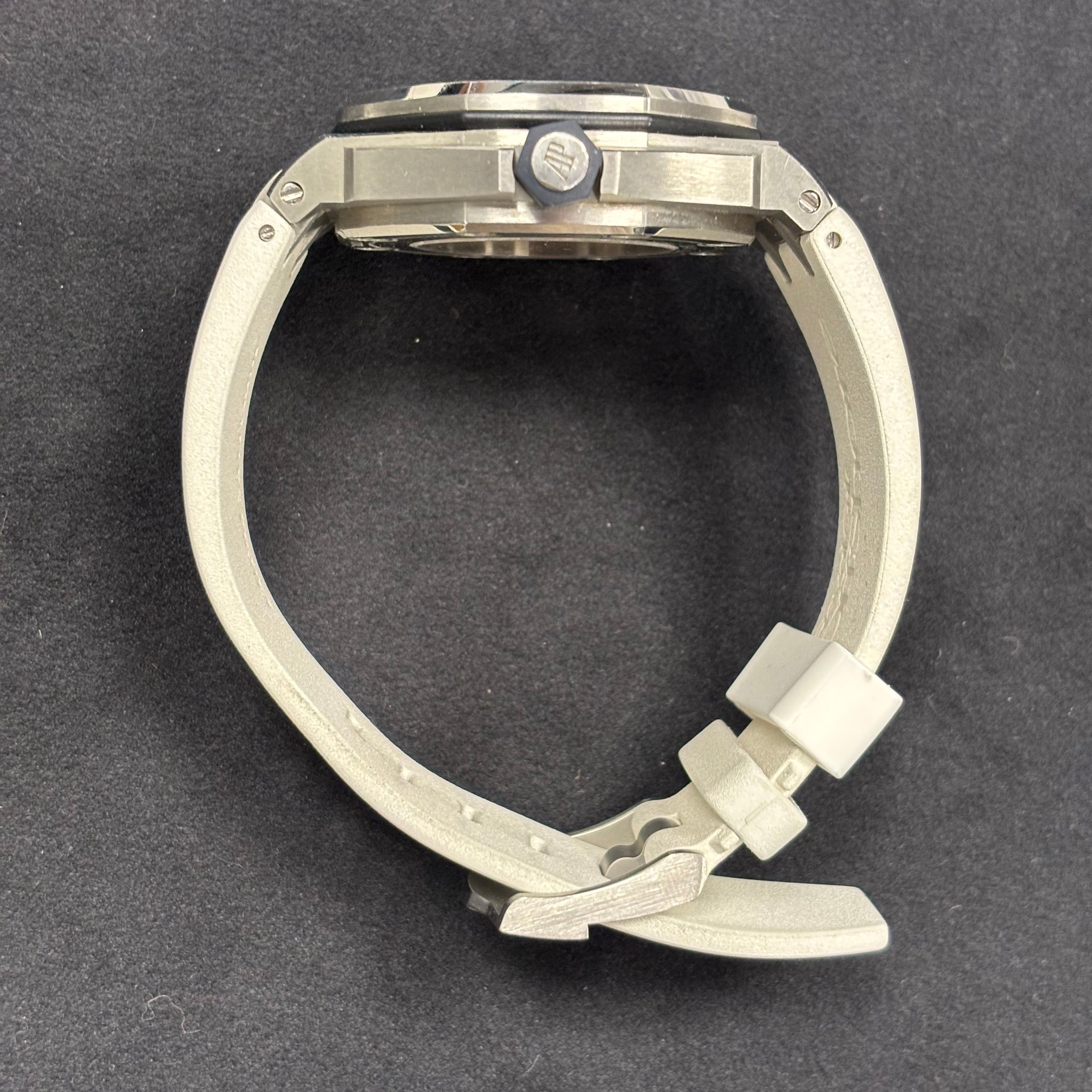 Audemars Piguet Royal Oak 42mm White Dial Watch Ref# 15710ST.OO.A010CA.01 - Happy Jewelers Fine Jewelry Lifetime Warranty