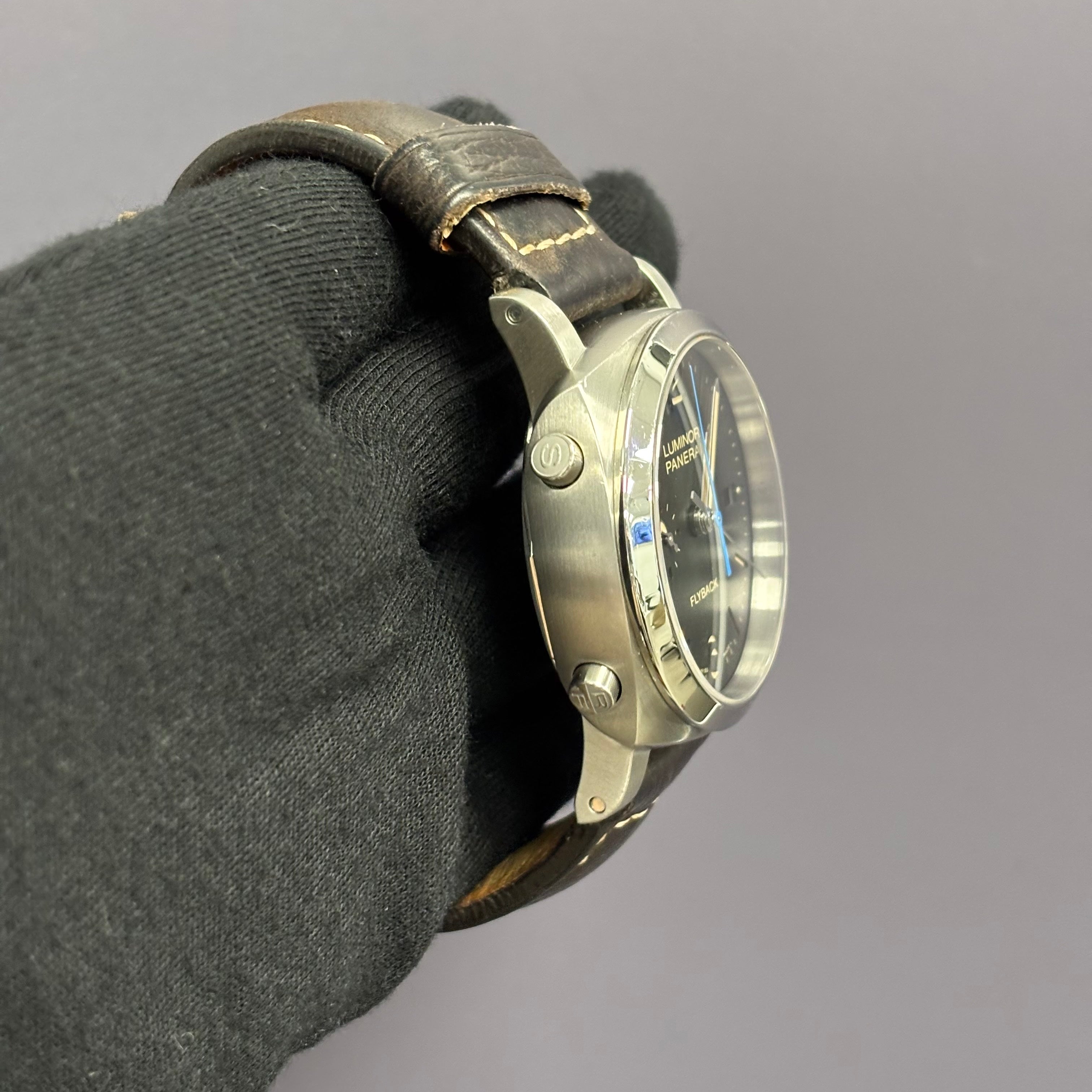 Panerai Luminor 44mm Black Dial Watch Ref# PAM00524 - Happy Jewelers Fine Jewelry Lifetime Warranty