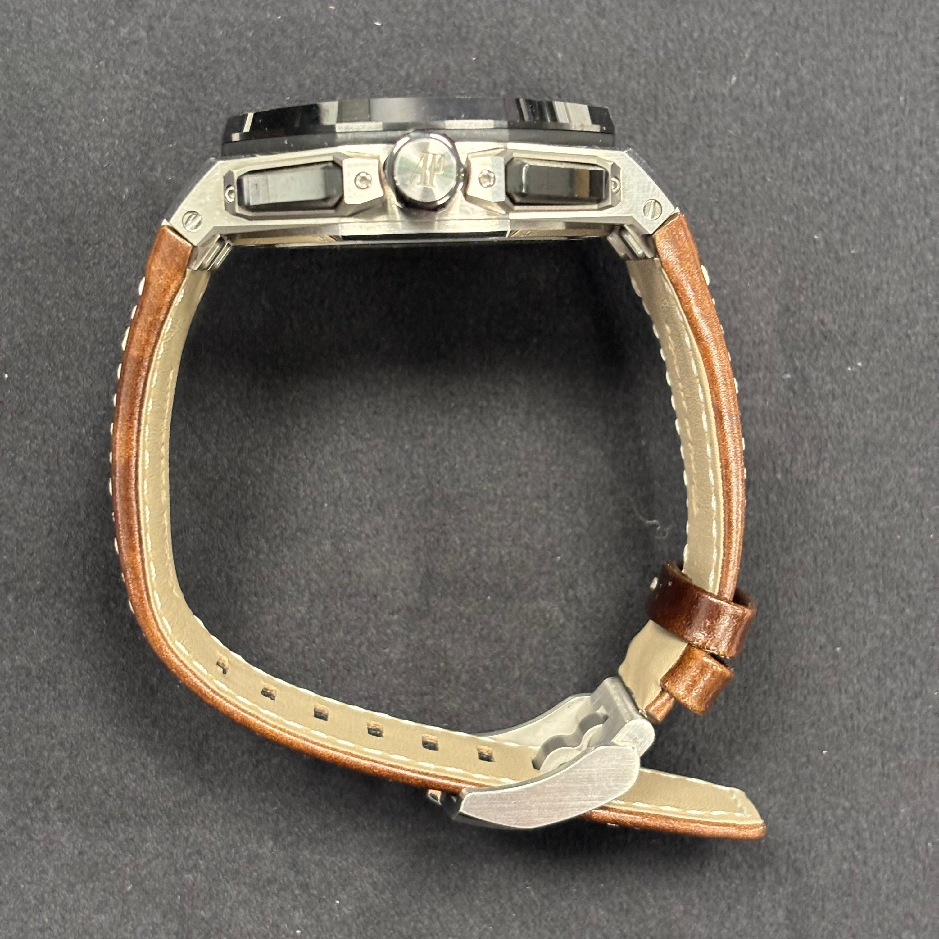 Audemars Piguet Royal Oak 43mm Black Dial Watch Ref# 26420SO.OO.A002CA.01 - Happy Jewelers Fine Jewelry Lifetime Warranty