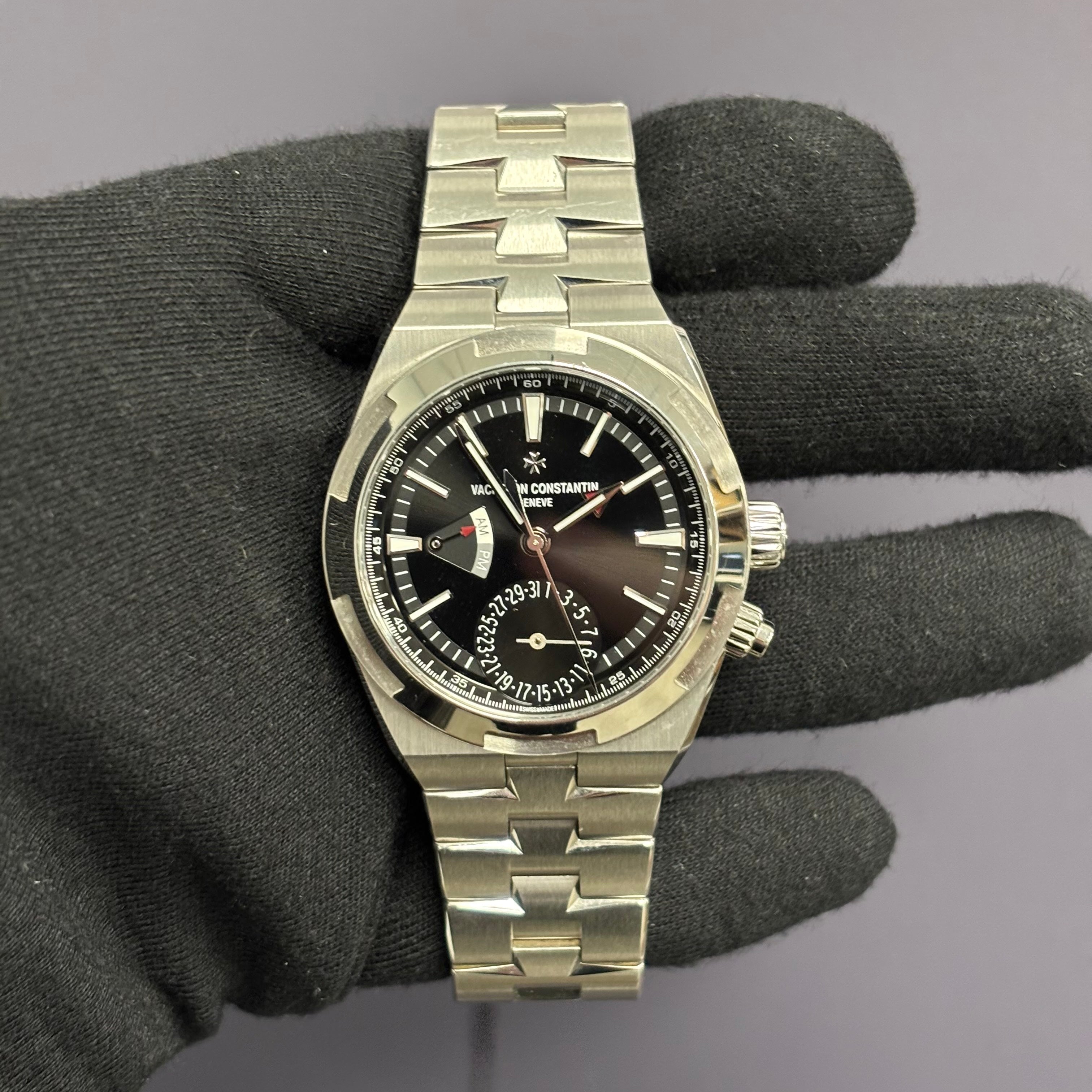 Vacheron Constantin Overseas 42.5mm Black Dial Watch Ref# 7900V/110A-B546 - Happy Jewelers Fine Jewelry Lifetime Warranty