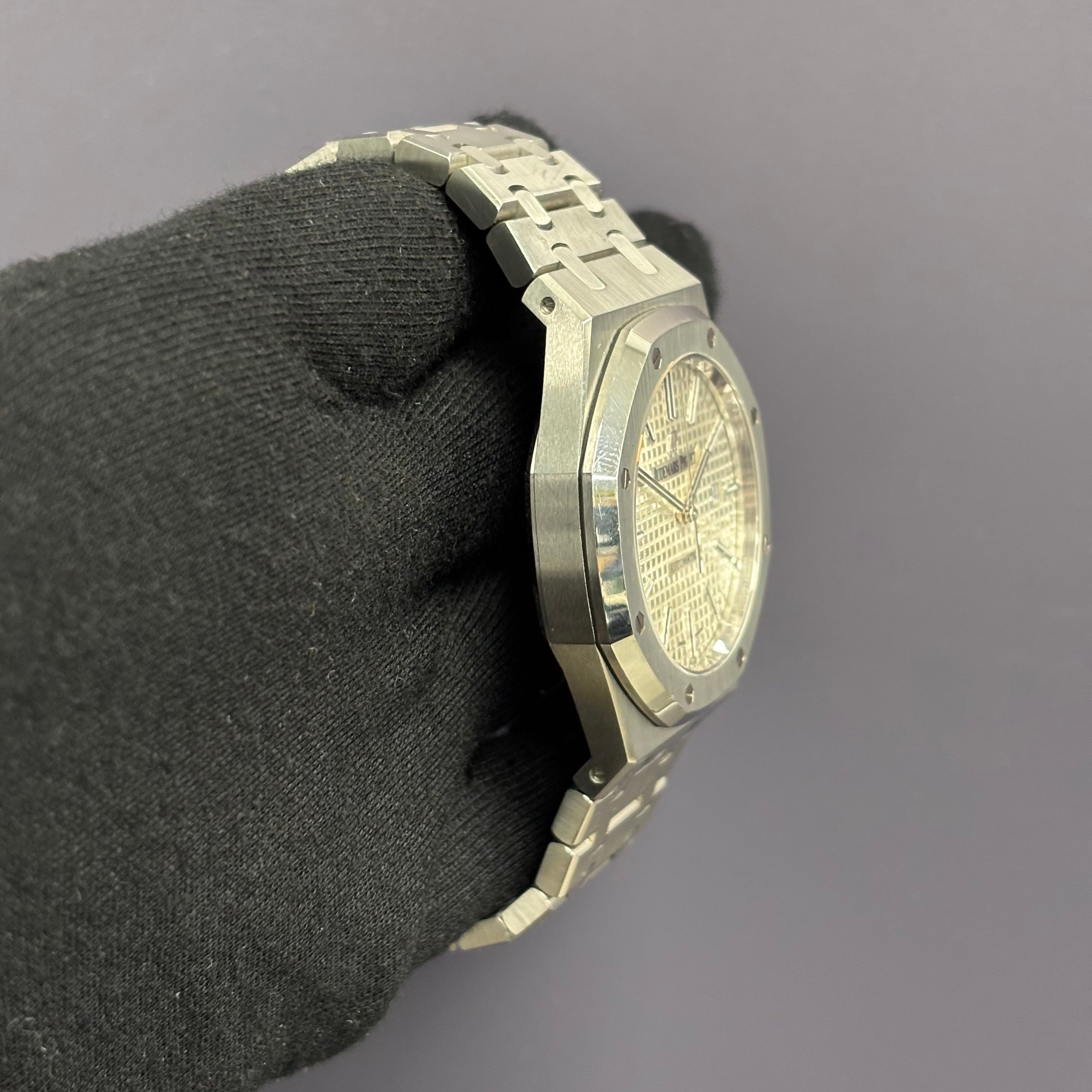 Audemars Piguet Royal Oak 41mm White Dial Ref# 15400ST.OO.1220ST.02 - Happy Jewelers Fine Jewelry Lifetime Warranty