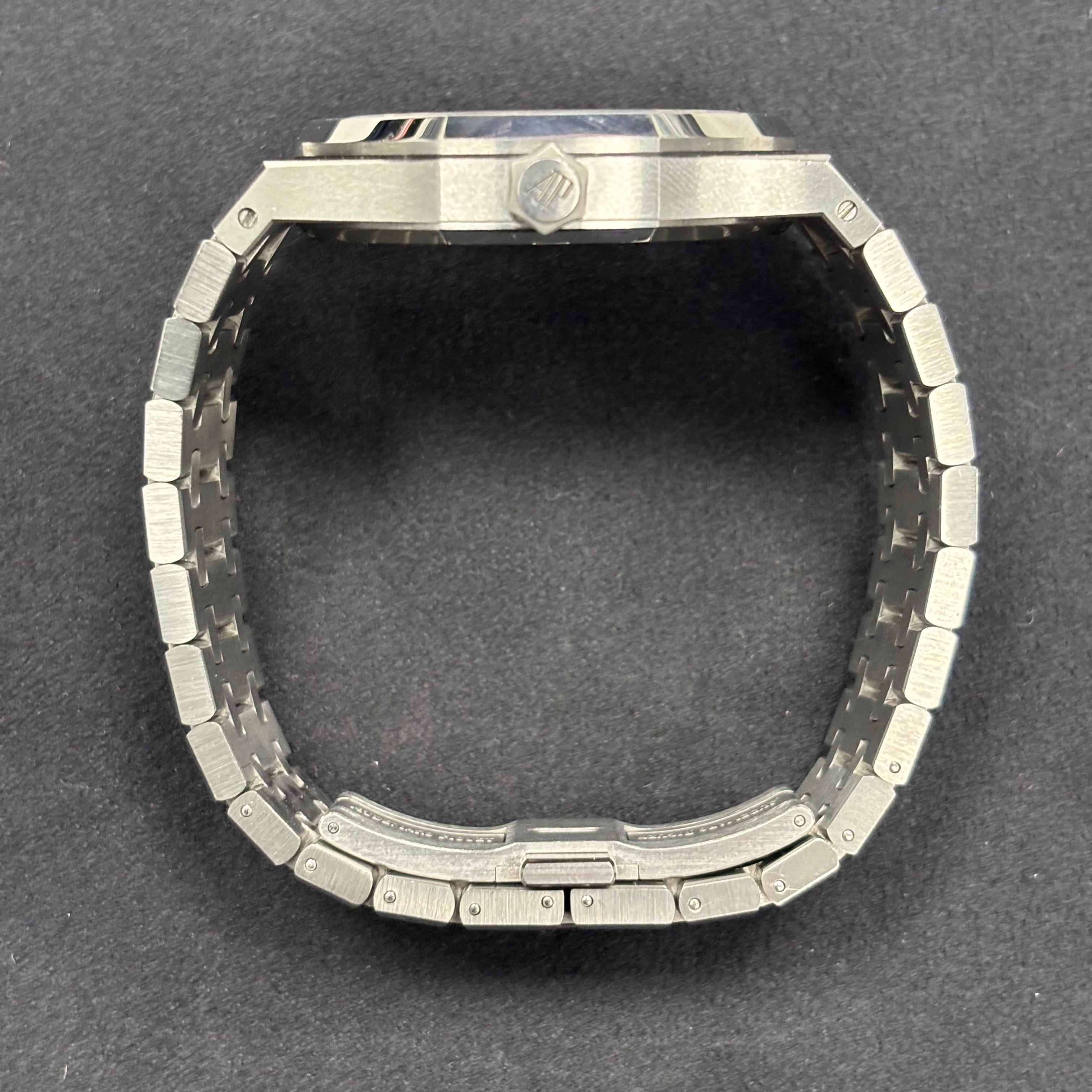 Audemars Piguet Royal Oak 41mm White Dial Ref# 15400ST.OO.1220ST.02 - Happy Jewelers Fine Jewelry Lifetime Warranty