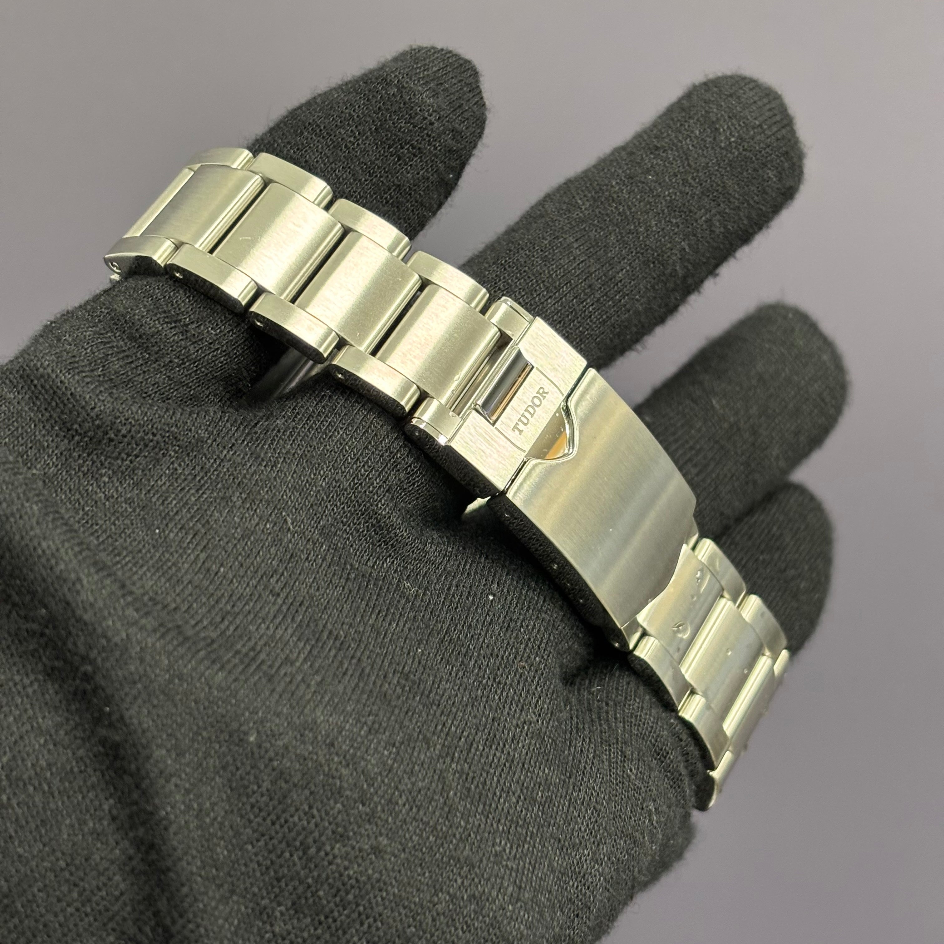 Tudor Black Bay 41mm Black Dial Watch Ref# 79220R - Happy Jewelers Fine Jewelry Lifetime Warranty