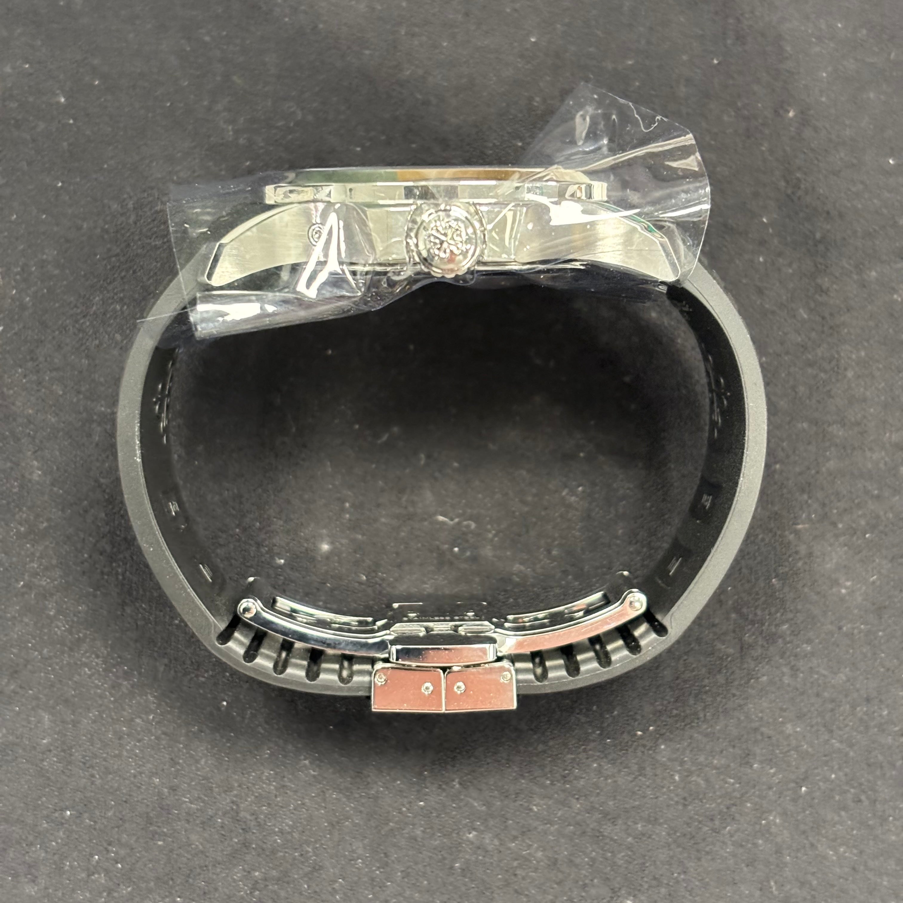 Patek Philippe Aquanaut 40mm Grey Dial Watch Ref# 5164A-001 - Happy Jewelers Fine Jewelry Lifetime Warranty