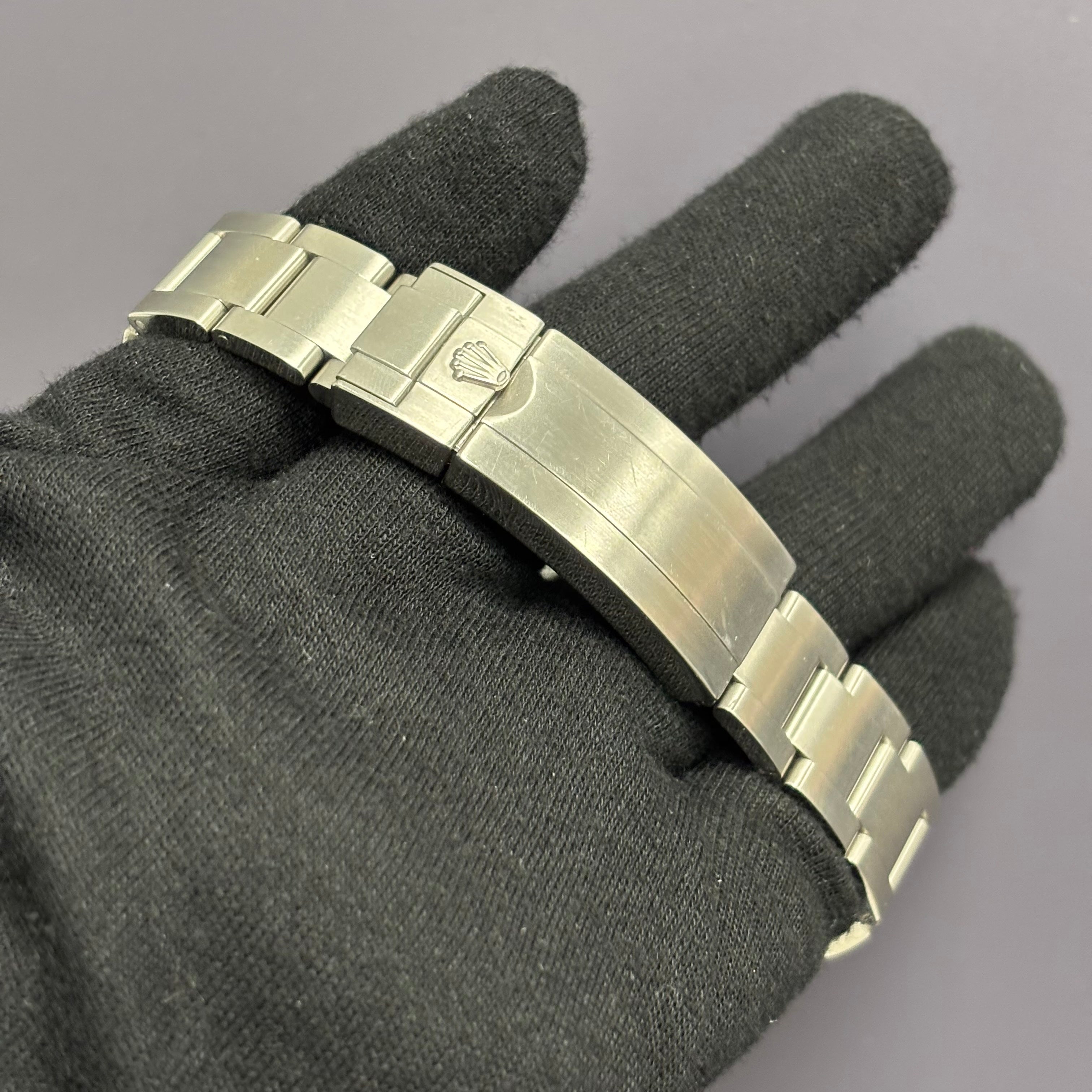 Rolex Submariner 40mm Green Dial Watch Ref# 116610 - Happy Jewelers Fine Jewelry Lifetime Warranty