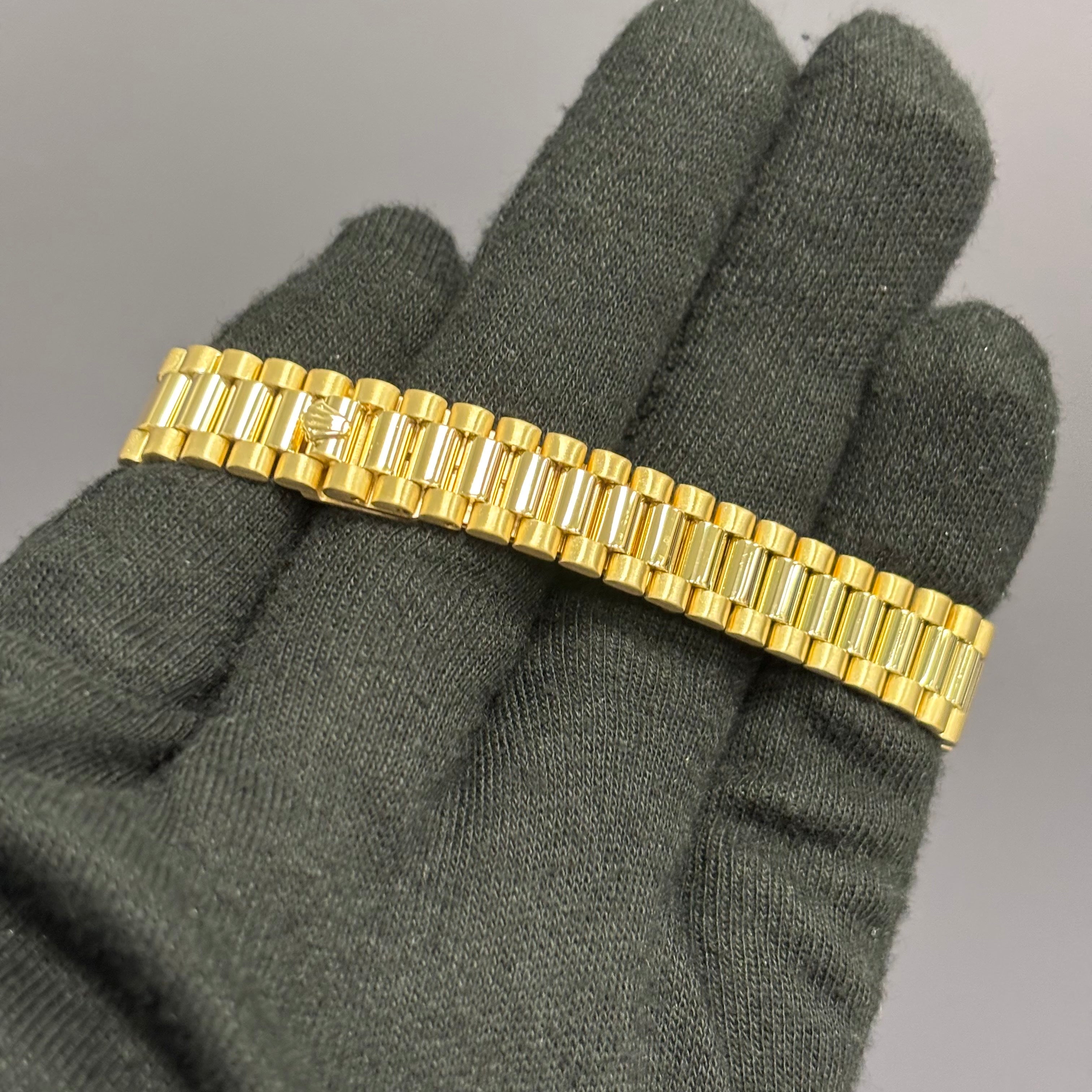 Rolex Datejust 26mm Silver Dial Watch Ref# 69178 - Happy Jewelers Fine Jewelry Lifetime Warranty