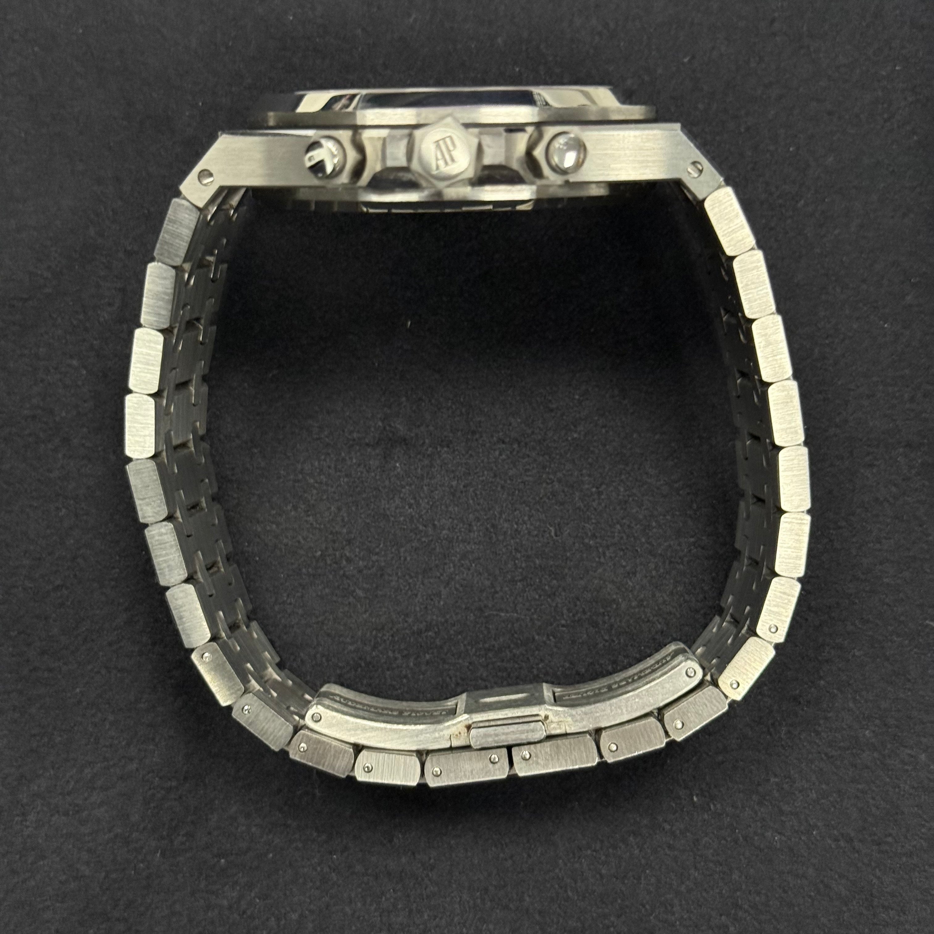 Audemars Piguet Royal Oak 41mm White Dial Watch Ref# 26331ST.OO.1220ST.03 - Happy Jewelers Fine Jewelry Lifetime Warranty