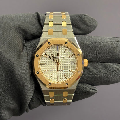 Audemars Piguet Royal Oak 34mm Silver Dial Watch Ref# 15450SR.OO.1256SR.01 - Happy Jewelers Fine Jewelry Lifetime Warranty