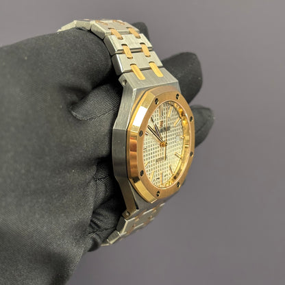 Audemars Piguet Royal Oak 34mm Silver Dial Watch Ref# 15450SR.OO.1256SR.01 - Happy Jewelers Fine Jewelry Lifetime Warranty