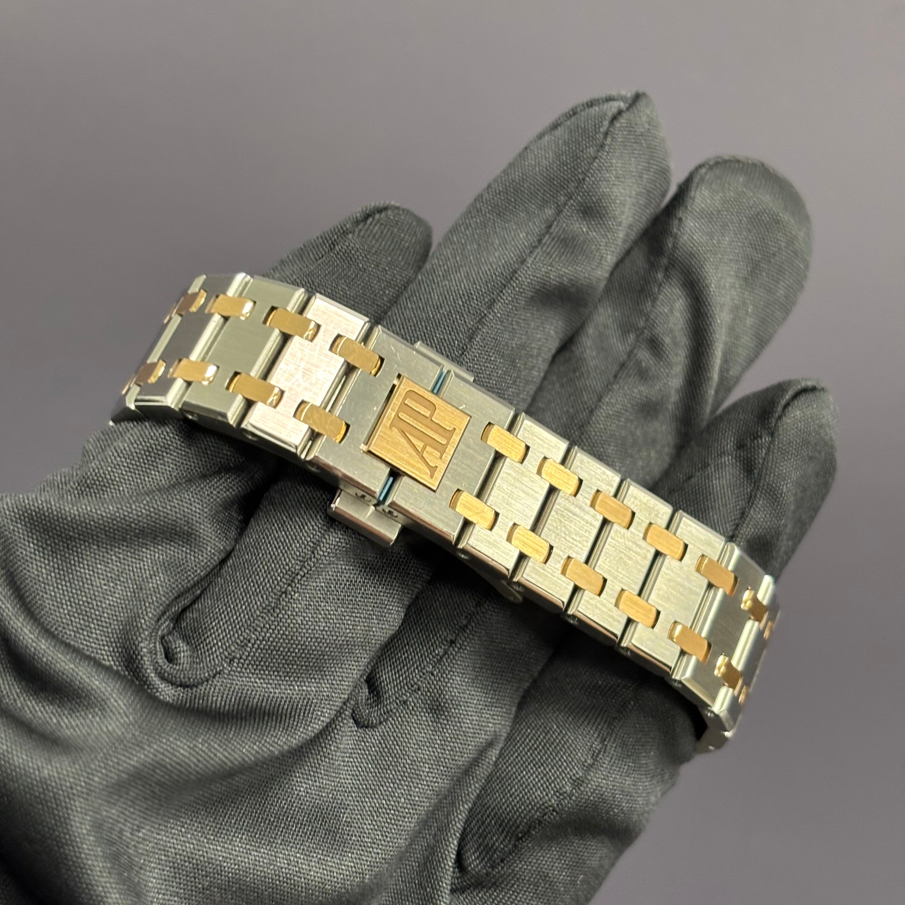 Audemars Piguet Royal Oak 34mm Silver Dial Watch Ref# 15450SR.OO.1256SR.01 - Happy Jewelers Fine Jewelry Lifetime Warranty