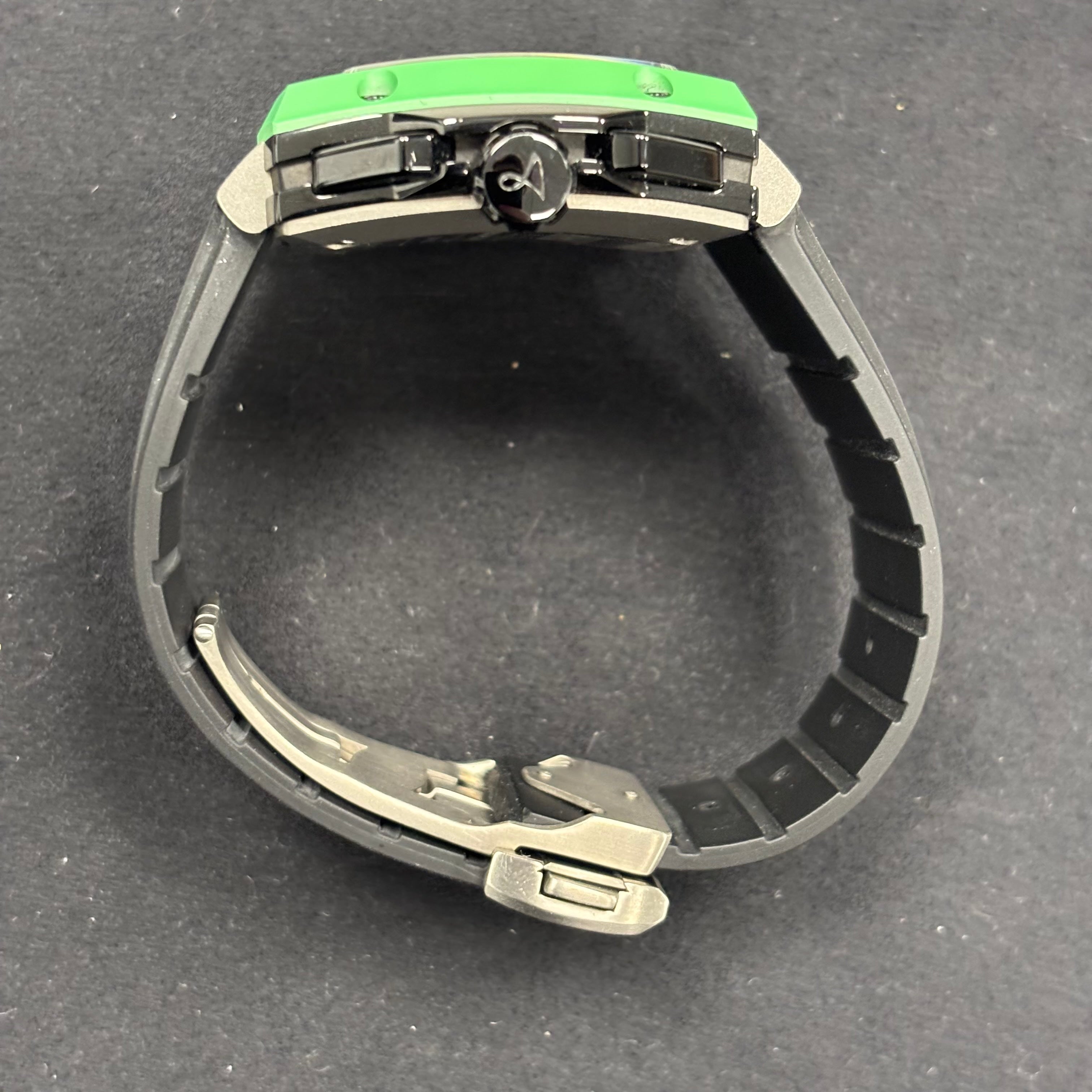 Hautlence Invictus 42mm Black Dial Watch Ref# H5364-0509 - Happy Jewelers Fine Jewelry Lifetime Warranty