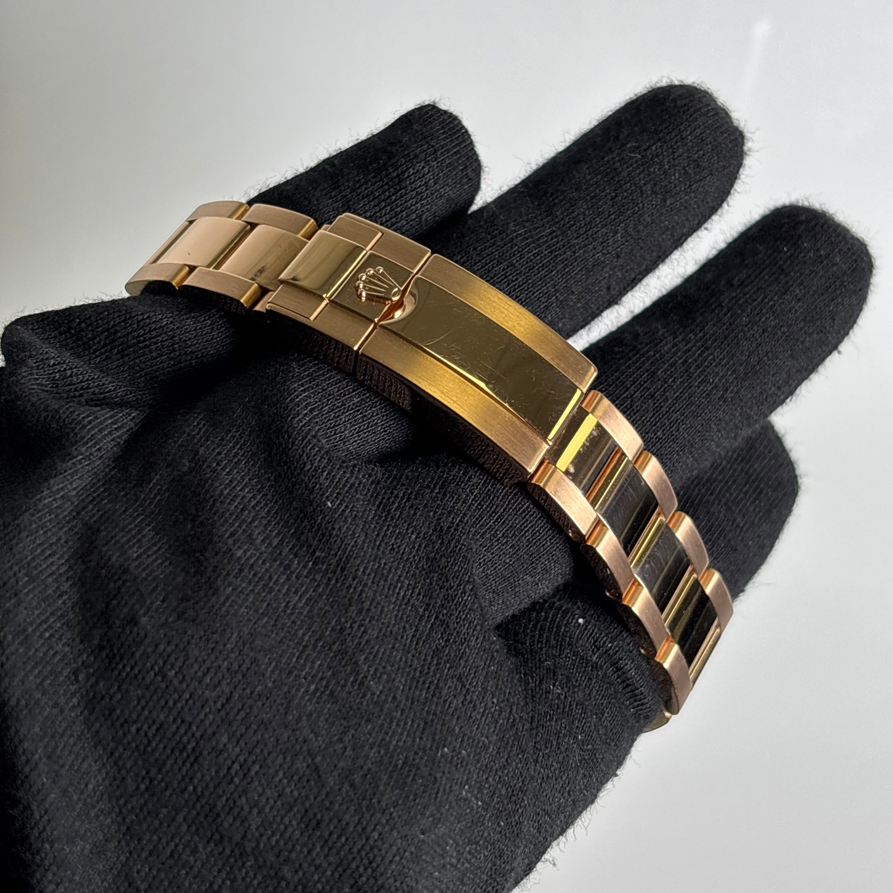 Rolex Daytona 40mm Black Dial Watch Ref# 116505 - Happy Jewelers Fine Jewelry Lifetime Warranty