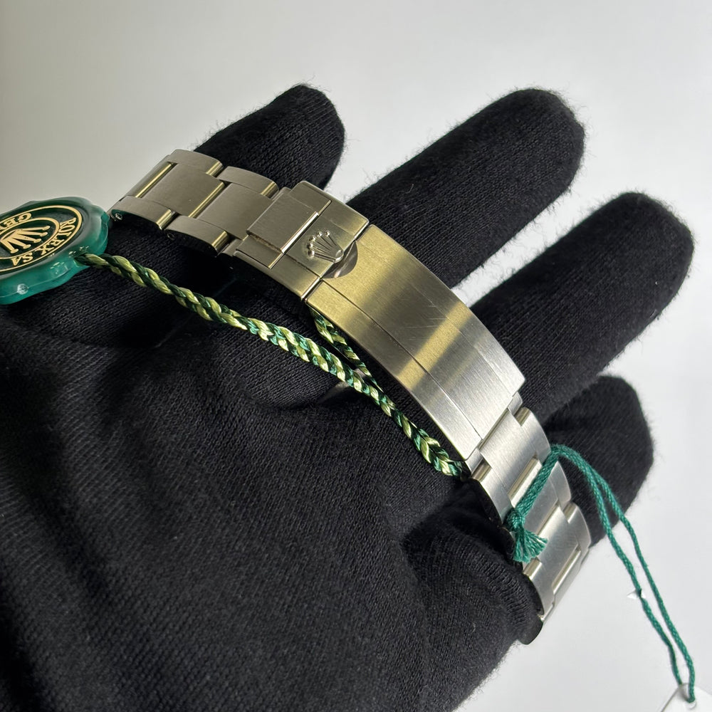 Rolex Submariner 40mm Green Dial Watch Ref# 116610LV