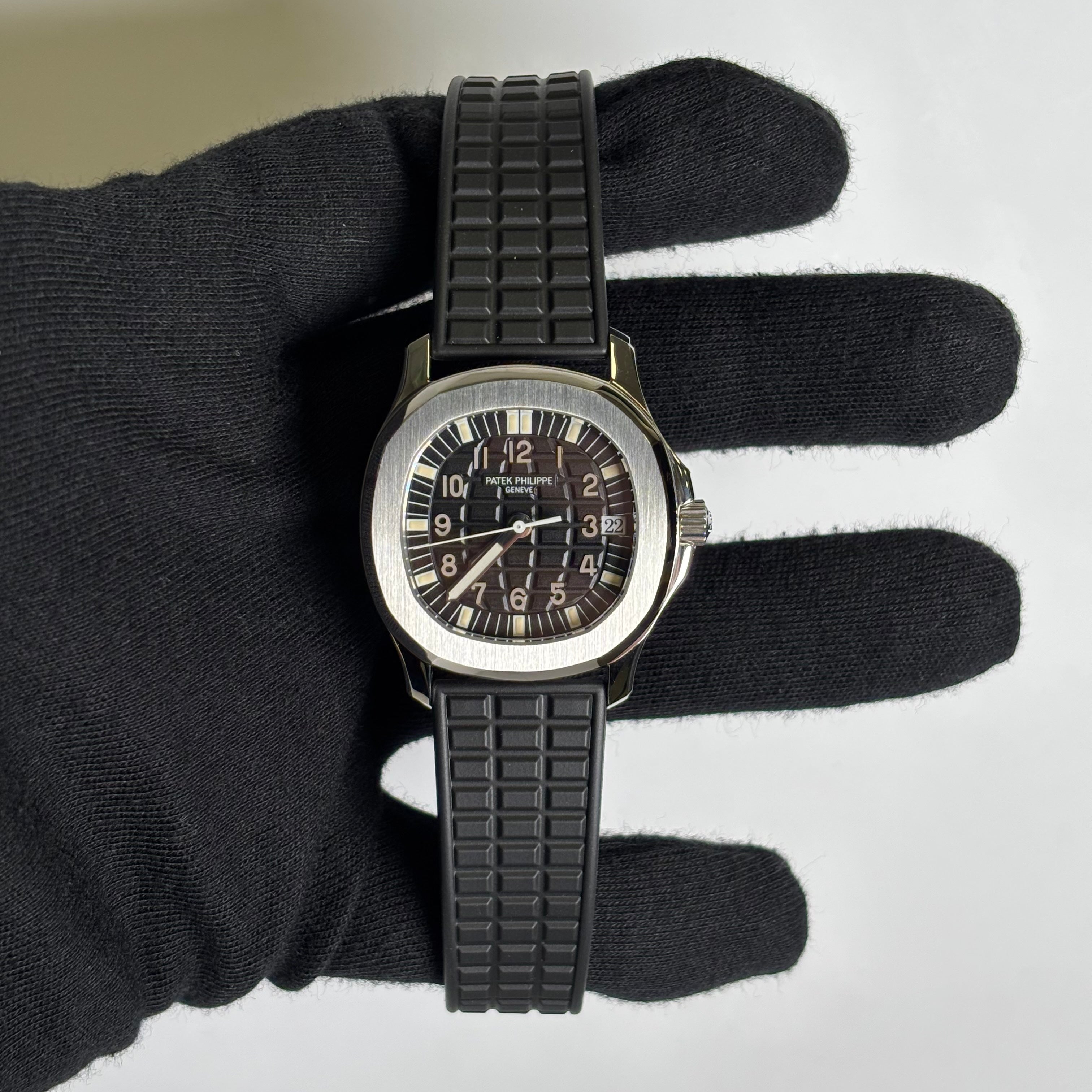 Patek Philippe Aquanaut 35mm Black Dial Ref# 5060A-001 - Happy Jewelers Fine Jewelry Lifetime Warranty