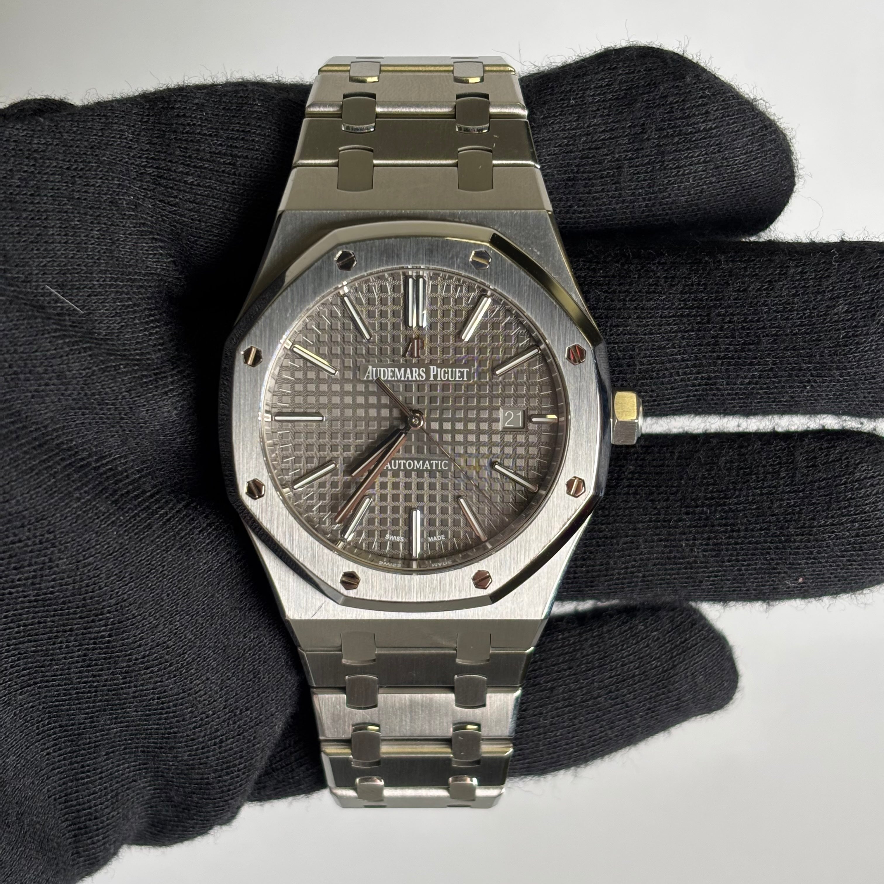 Audemars Piguet Royal Oak 41mm Gray Dial Watch Ref# 15400ST.OO.1220ST.04 - Happy Jewelers Fine Jewelry Lifetime Warranty