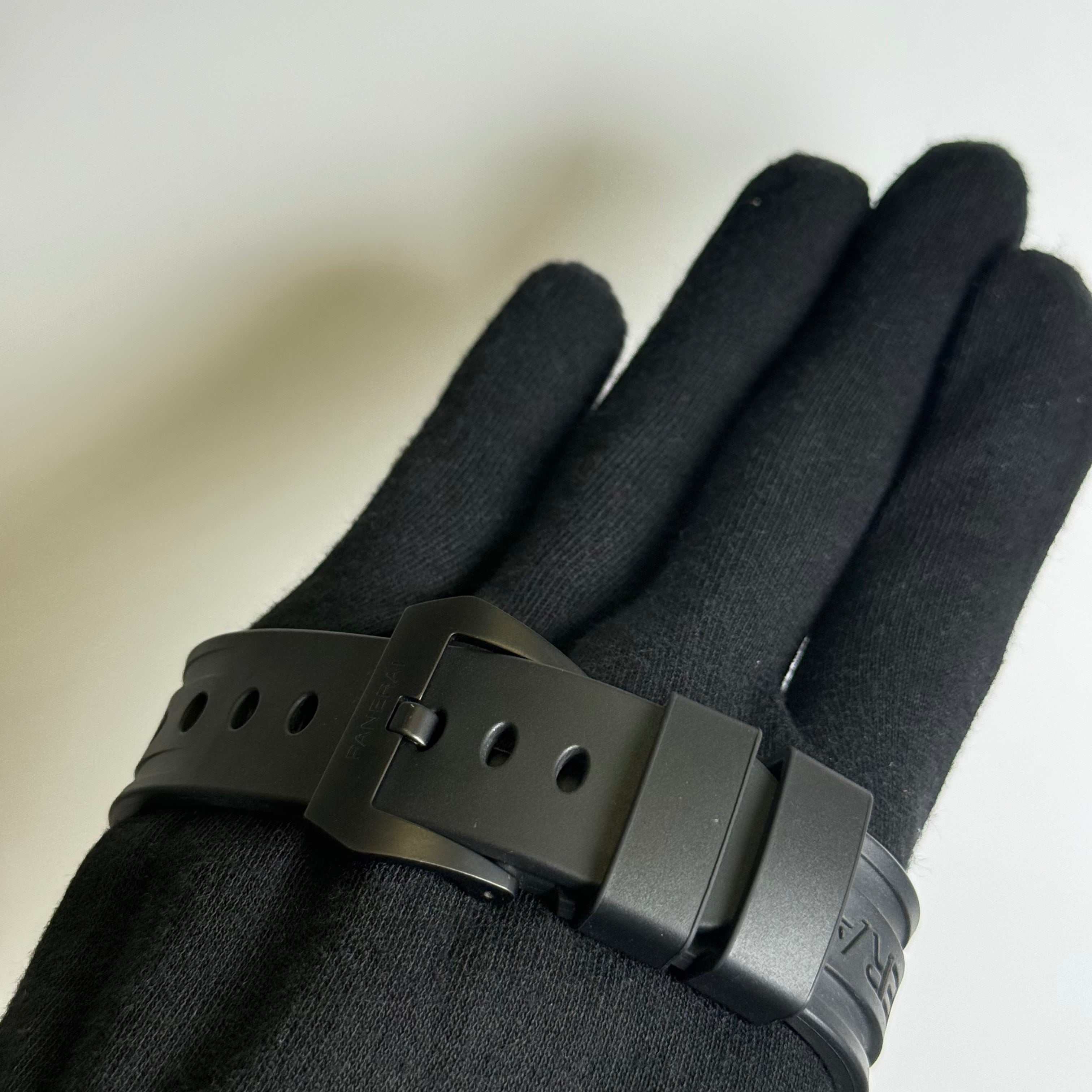 Panerai Luminor GMT 44mm Black Dial Watch Ref# PAM01441 - Happy Jewelers Fine Jewelry Lifetime Warranty