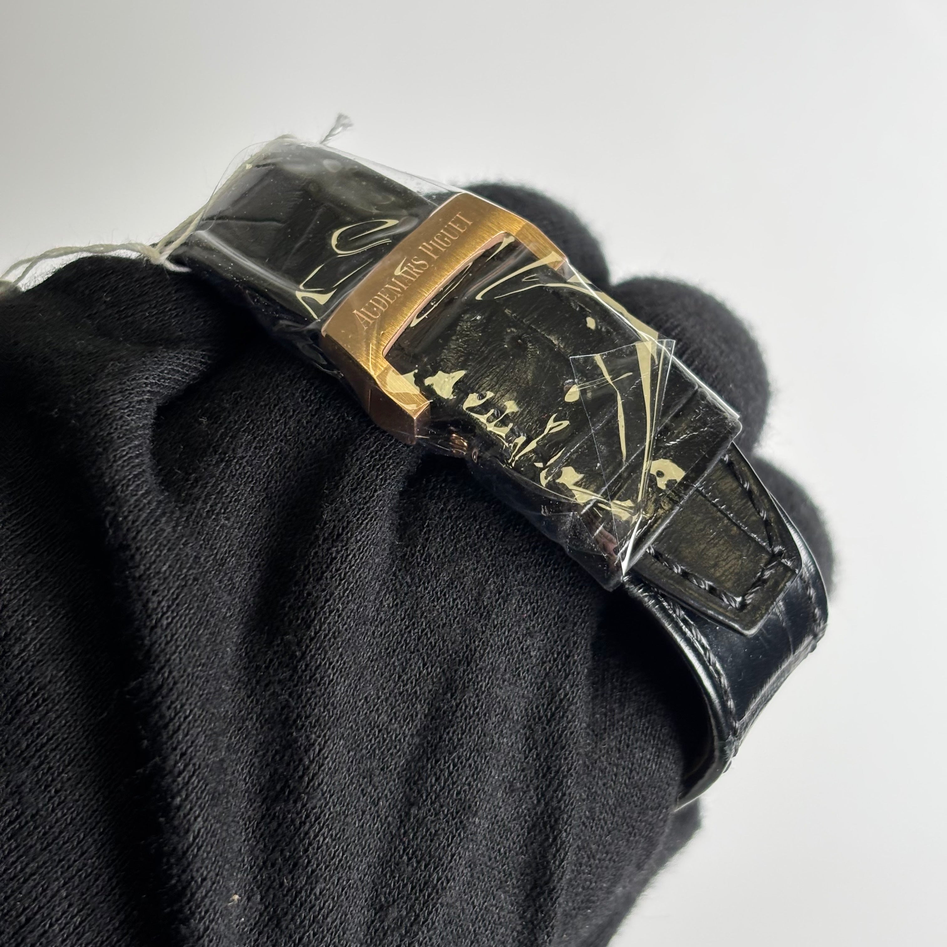 Audemars Piguet Royal Oak 41mm Black Dial Watch Ref# 26240OR.OO.D002CR.02 - Happy Jewelers Fine Jewelry Lifetime Warranty