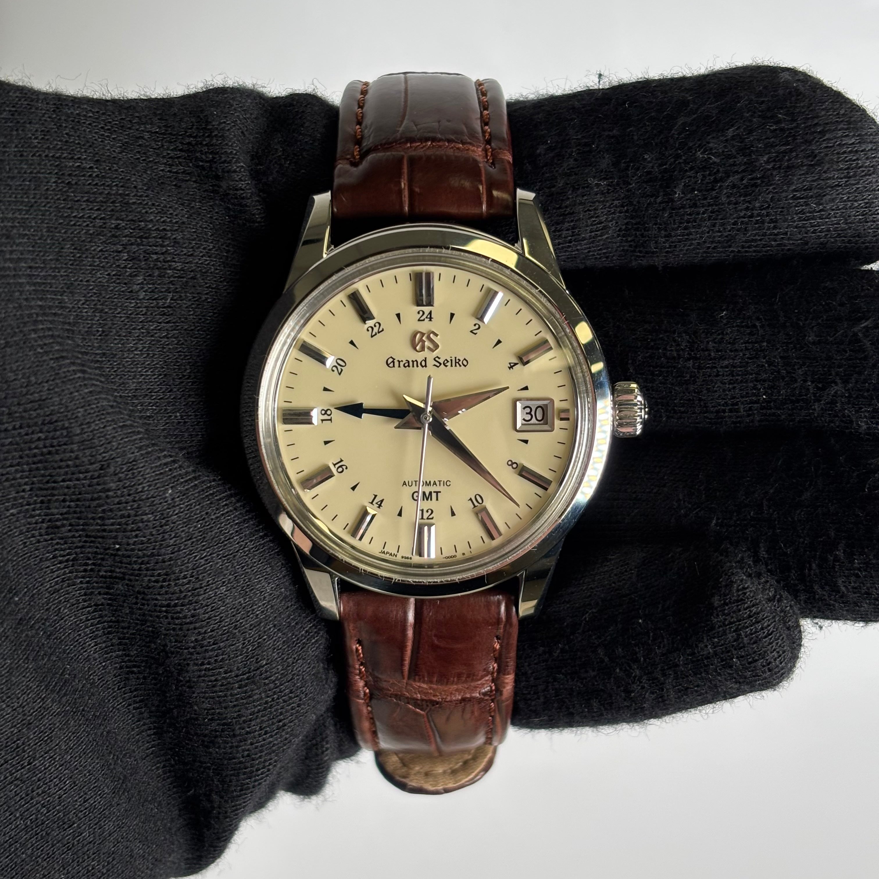 【純正】Grand Seiko　SBGM221 レザーベルト　ブラウン Grand Seiko Elegance Watch GMT Automatic Ivory Dial Brown