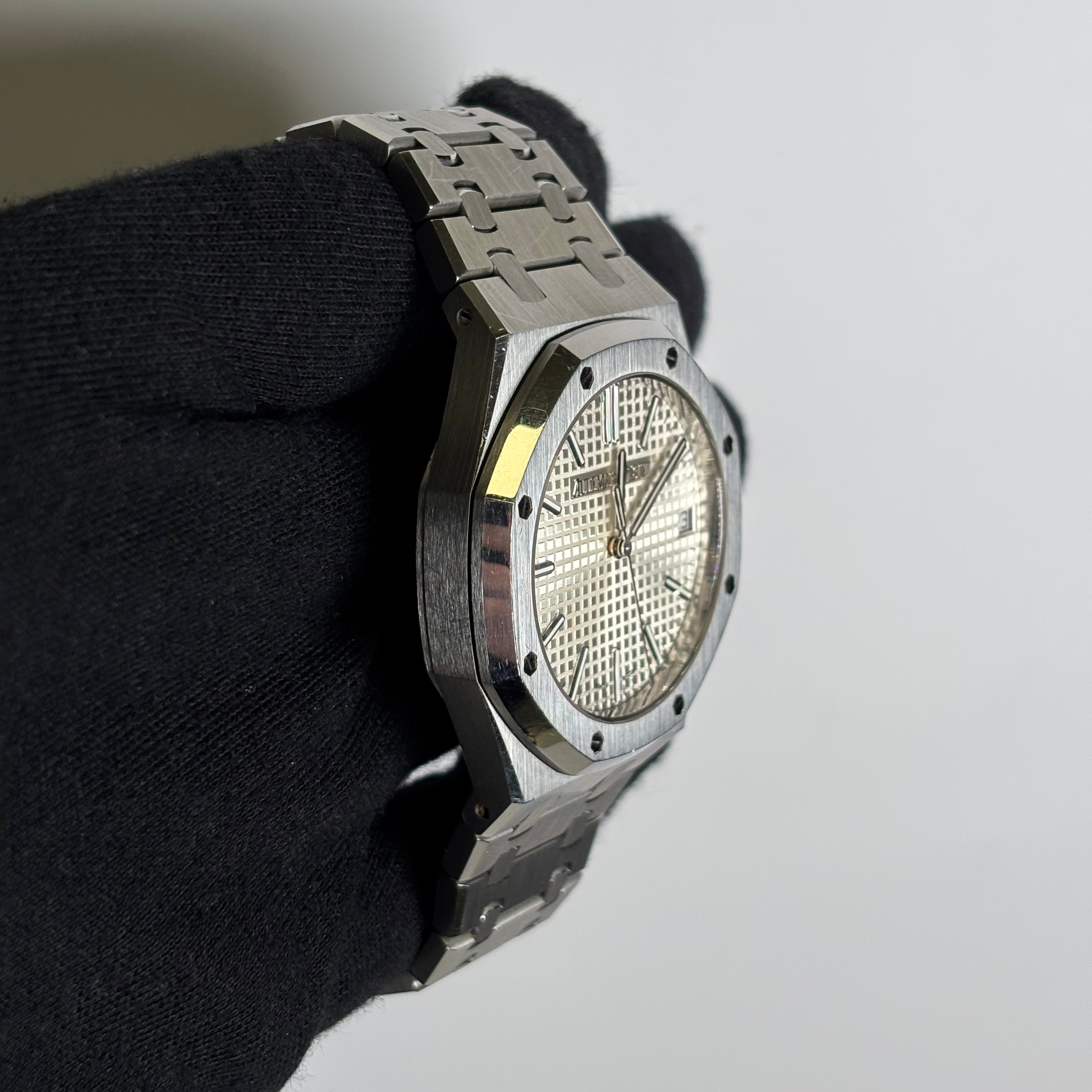 Audemars Piguet Royal Oak 41mm Silver Dial Watch Ref# 15510ST.OO.1320ST.03 - Happy Jewelers Fine Jewelry Lifetime Warranty