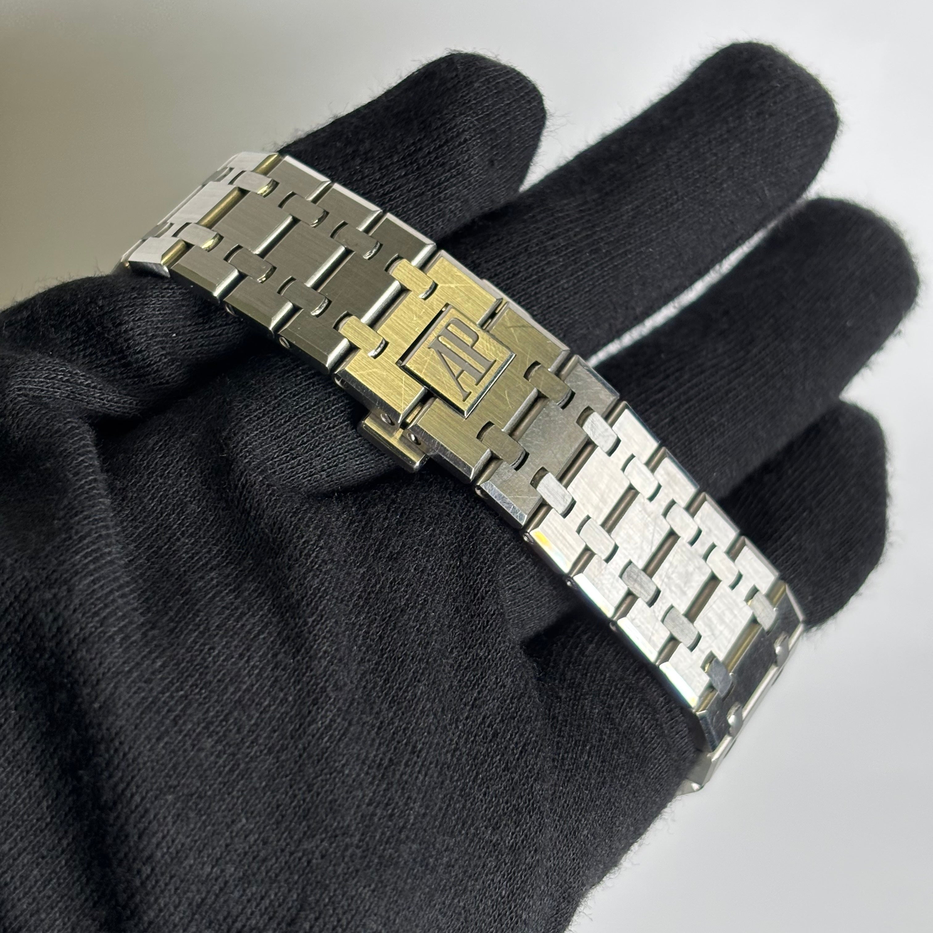 Audemars Piguet Royal Oak 41mm Silver Dial Watch Ref# 15510ST.OO.1320ST.03 - Happy Jewelers Fine Jewelry Lifetime Warranty