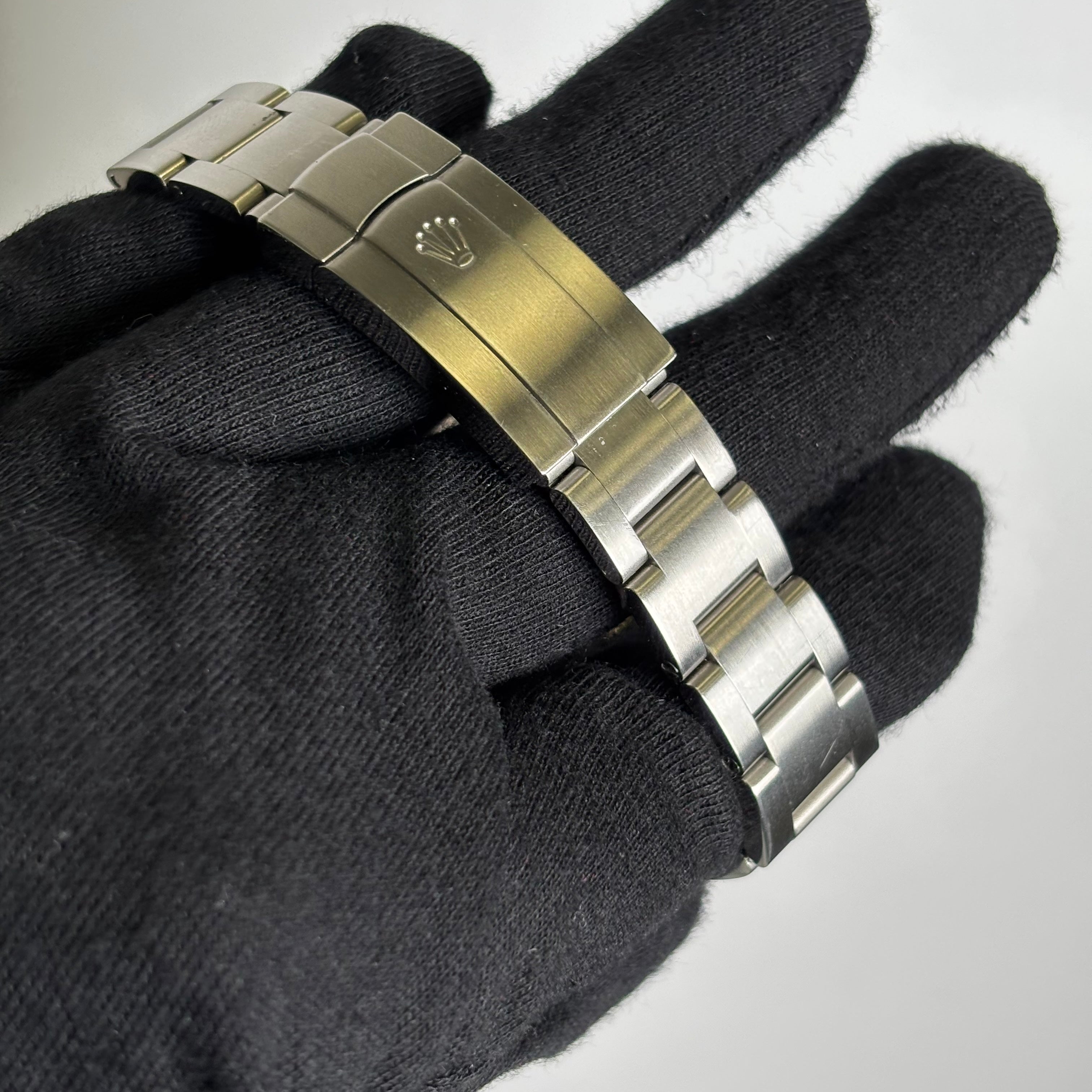 Rolex Air-King 40mm Black Dial Watch Ref# 116900 - Happy Jewelers Fine Jewelry Lifetime Warranty