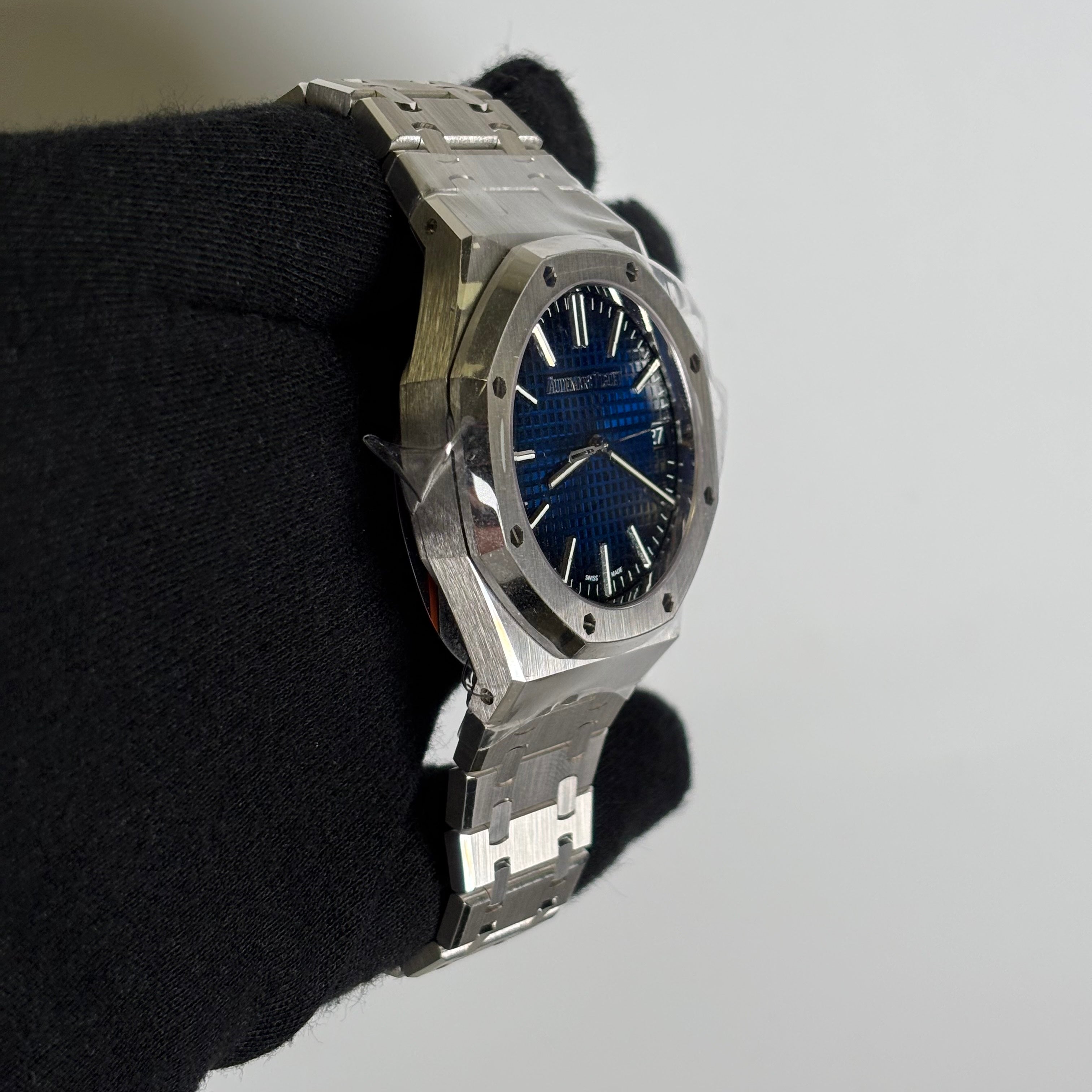 Audemars Piguet Royal Oak 41mm Blue Dial Watch Ref# 15510BC.OO.1320BC.04 - Happy Jewelers Fine Jewelry Lifetime Warranty