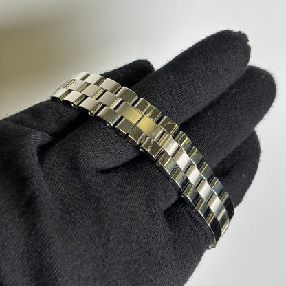 Cartier Roadster 31mm Silver Dial Watch Ref# W62016V3 - Happy Jewelers Fine Jewelry Lifetime Warranty