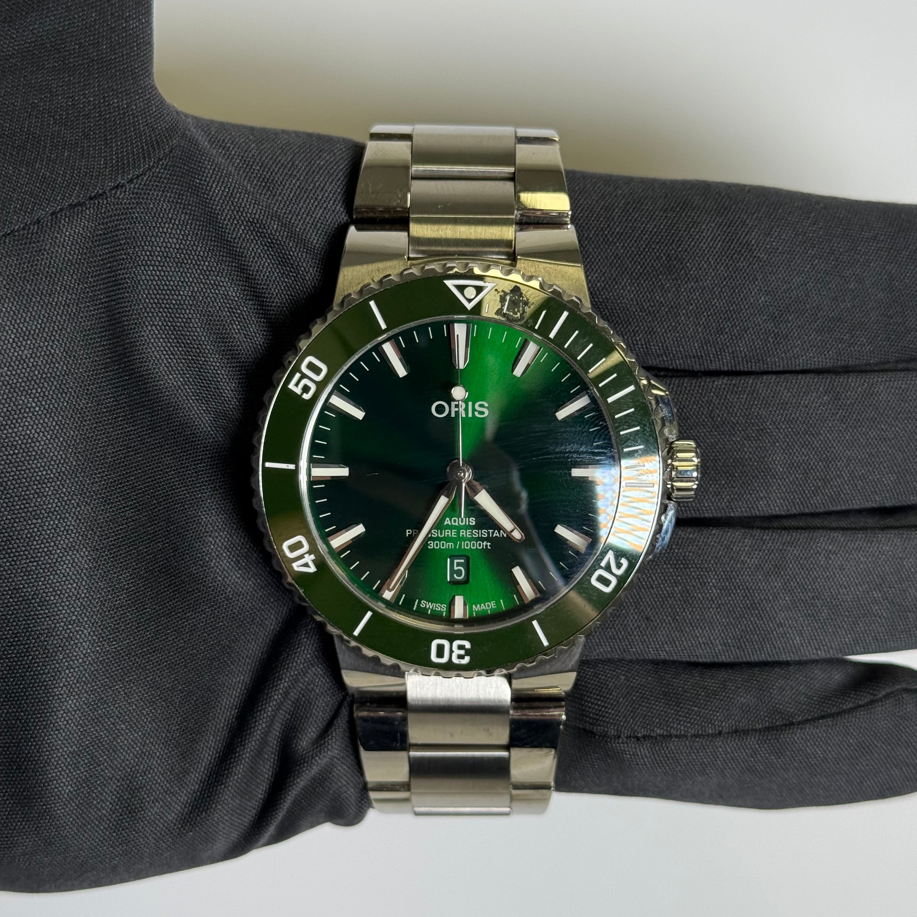 Oris Aquis 43.5mm Green Dial Watch Ref# 01 400 7763 4157 - Happy Jewelers Fine Jewelry Lifetime Warranty