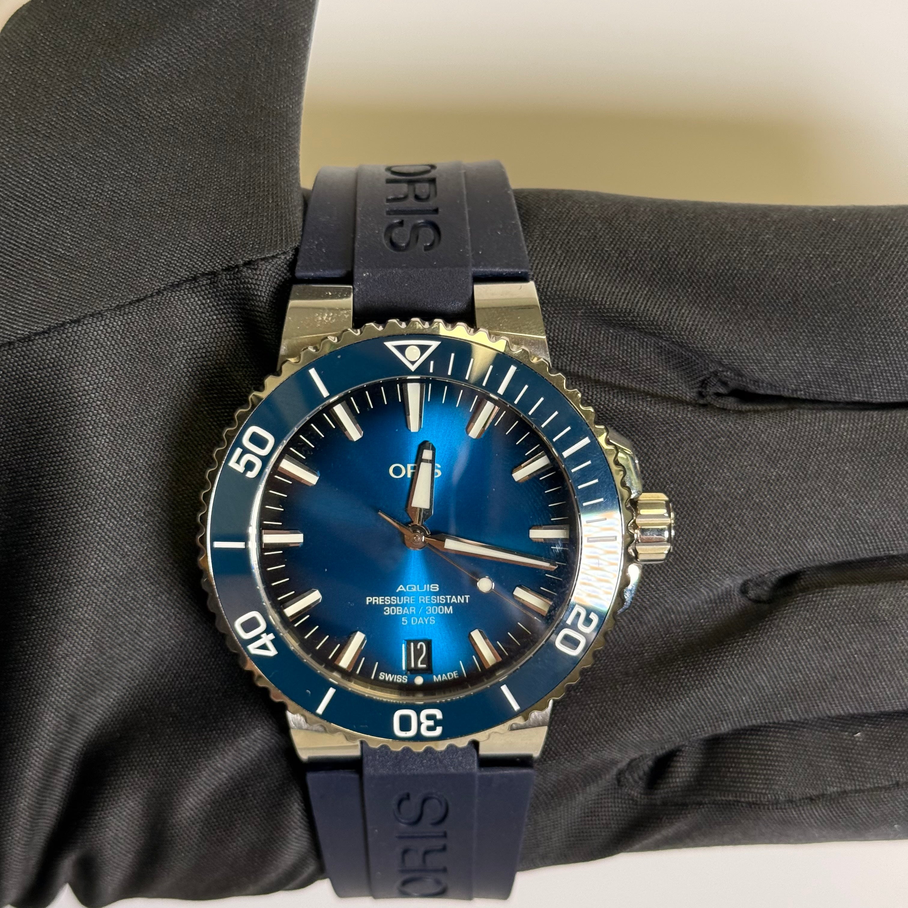 Oris Aquis 43.5mm Blue Dial Watch Ref# 01 400 7763 4135 - Happy Jewelers Fine Jewelry Lifetime Warranty
