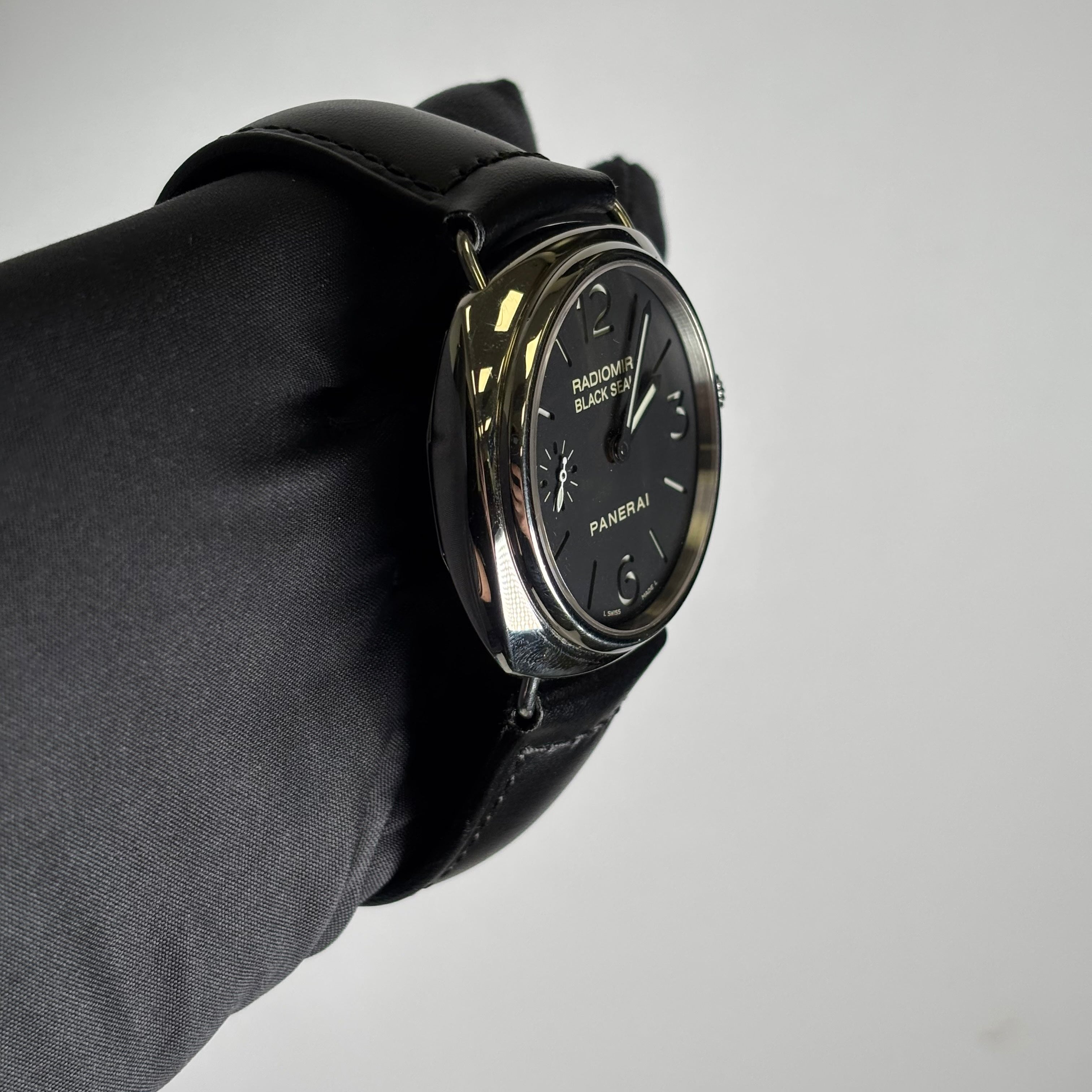Panerai Radiomir 44mm Black Dial Watch Ref# PAM00183 - Happy Jewelers Fine Jewelry Lifetime Warranty