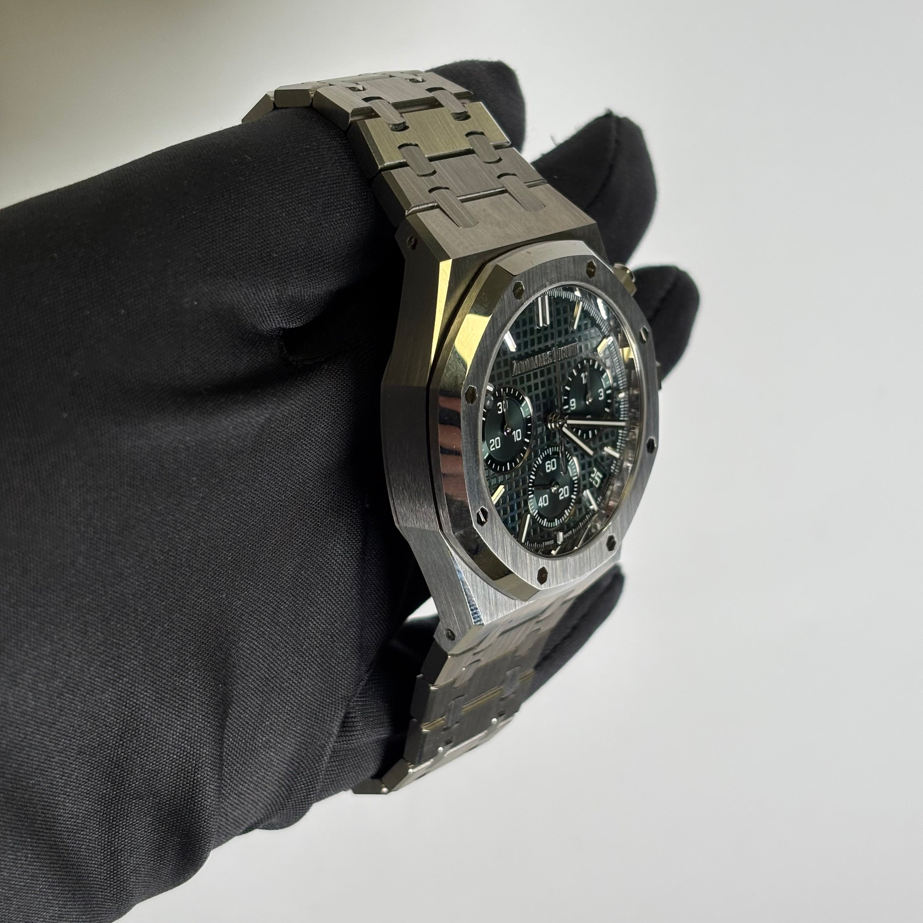 Audemars Piguet Royal Oak 41mm Green Dial Watch Ref# 26240ST.OO.1320ST.08 - Happy Jewelers Fine Jewelry Lifetime Warranty