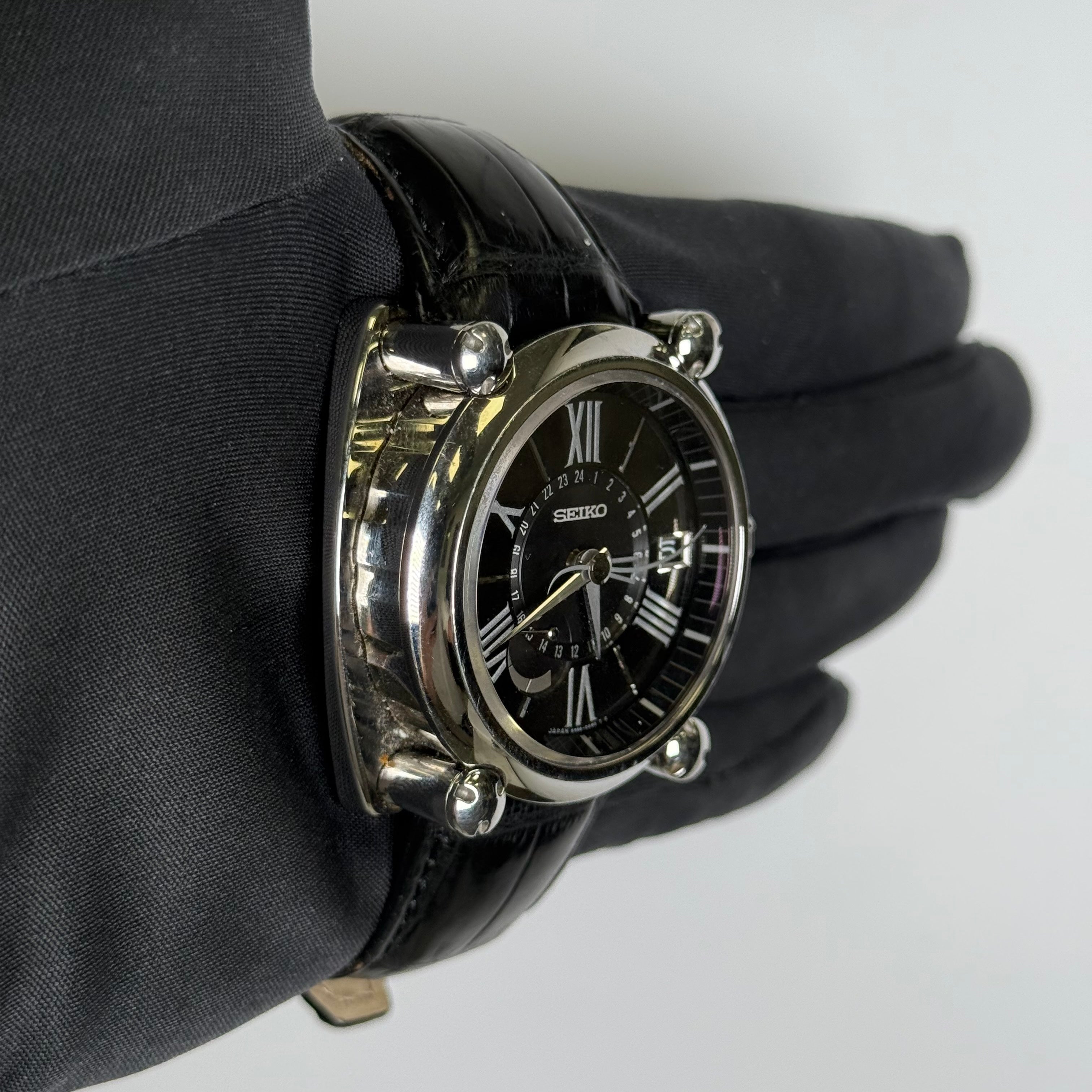 Seiko Galante 42mm Black Dial Watch Ref# 5R66-0AC1 - Happy Jewelers Fine Jewelry Lifetime Warranty