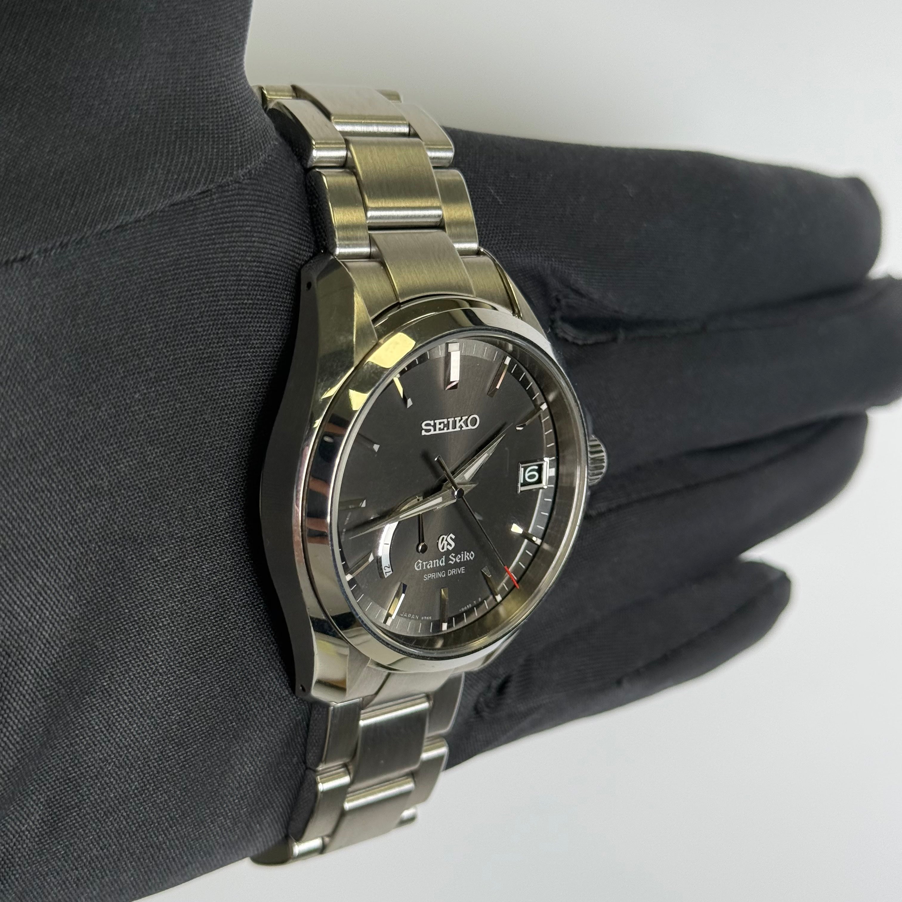 Seiko Grand Seiko 38mm Silver Dial Watch Ref# 9R65-0BD0 - Happy Jewelers Fine Jewelry Lifetime Warranty