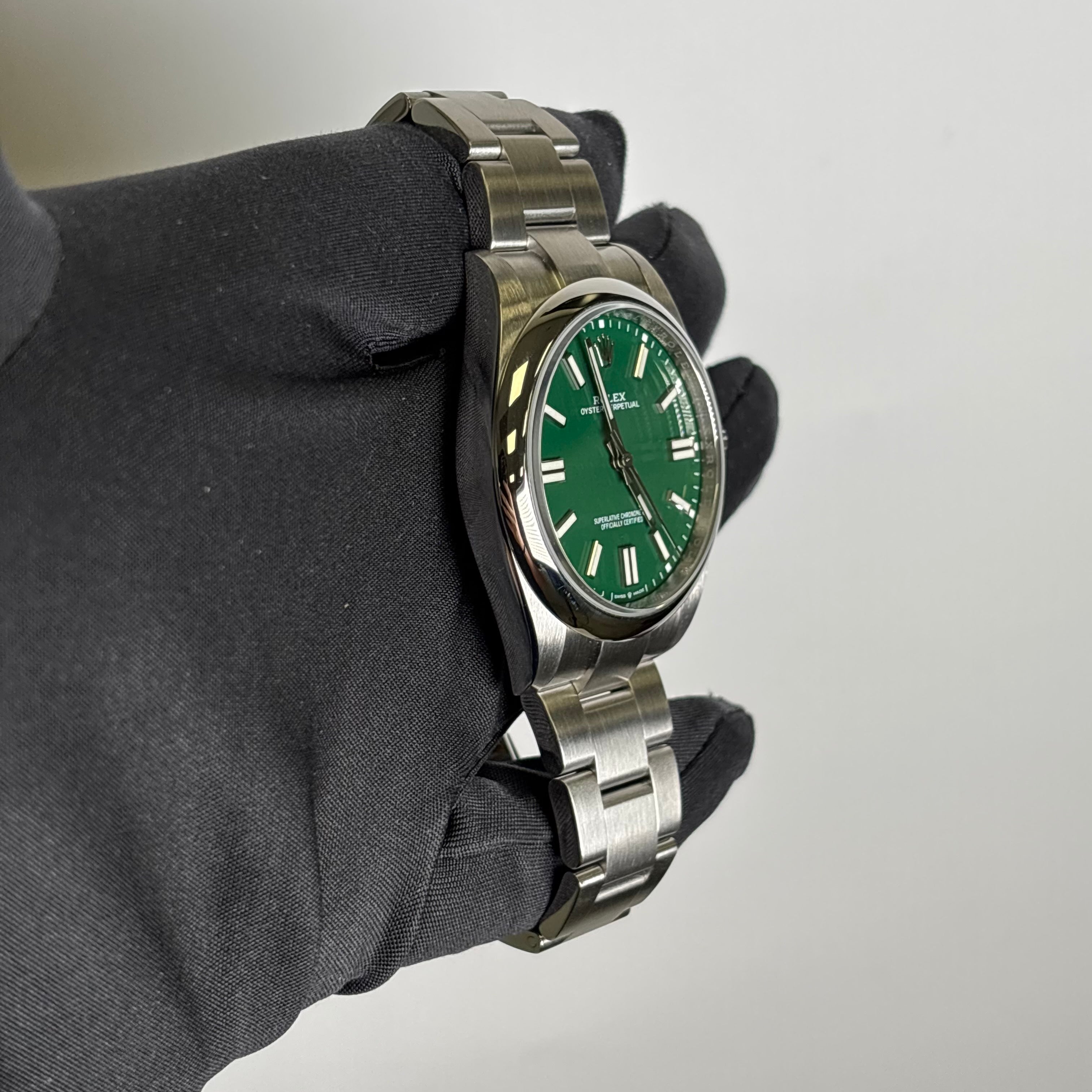 Rolex Oyster Perpetual 41mm Green Dial Watch Ref# 124300 - Happy Jewelers Fine Jewelry Lifetime Warranty
