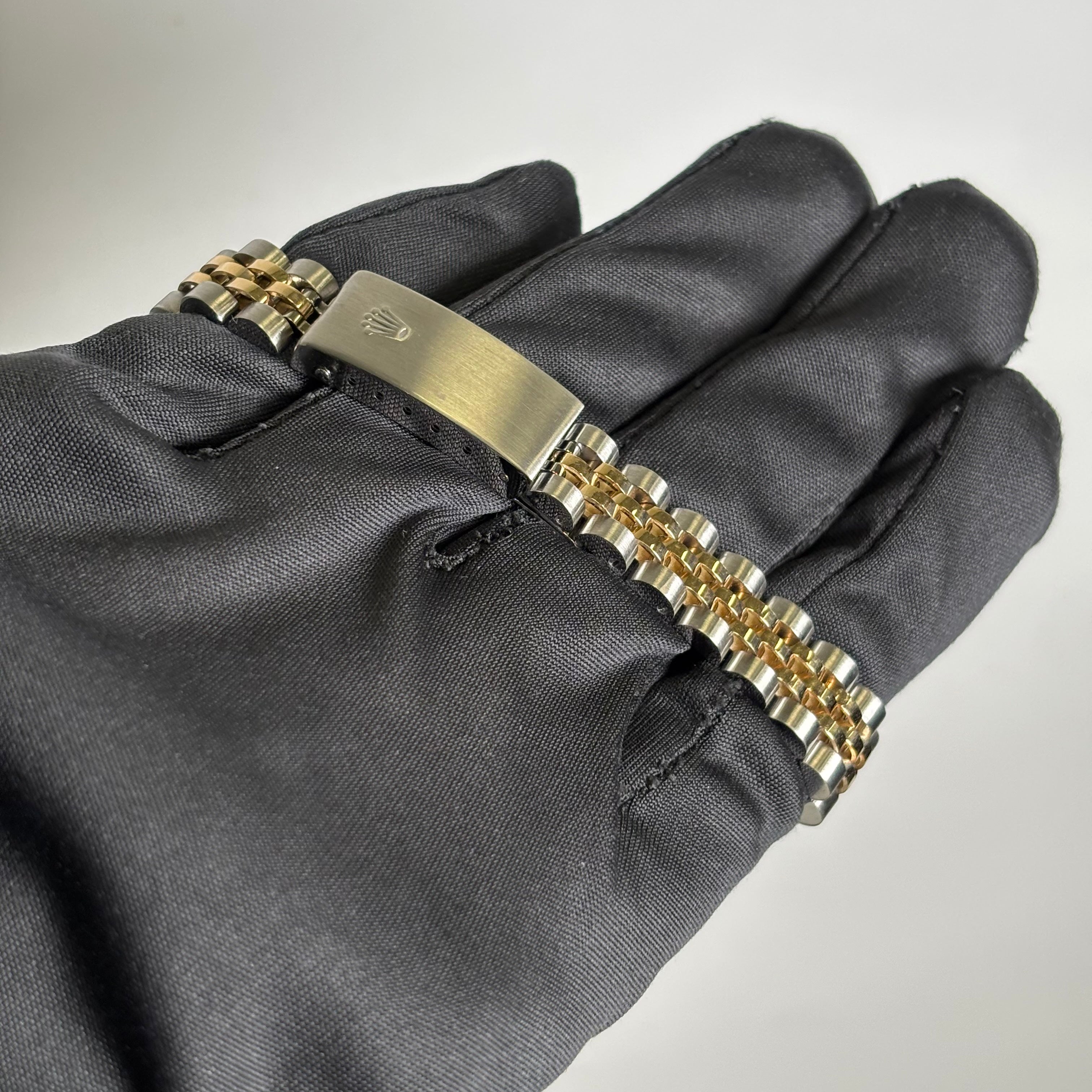 Rolex Datejust 26mm MOP Dial Watch Ref# 69173 - Happy Jewelers Fine Jewelry Lifetime Warranty