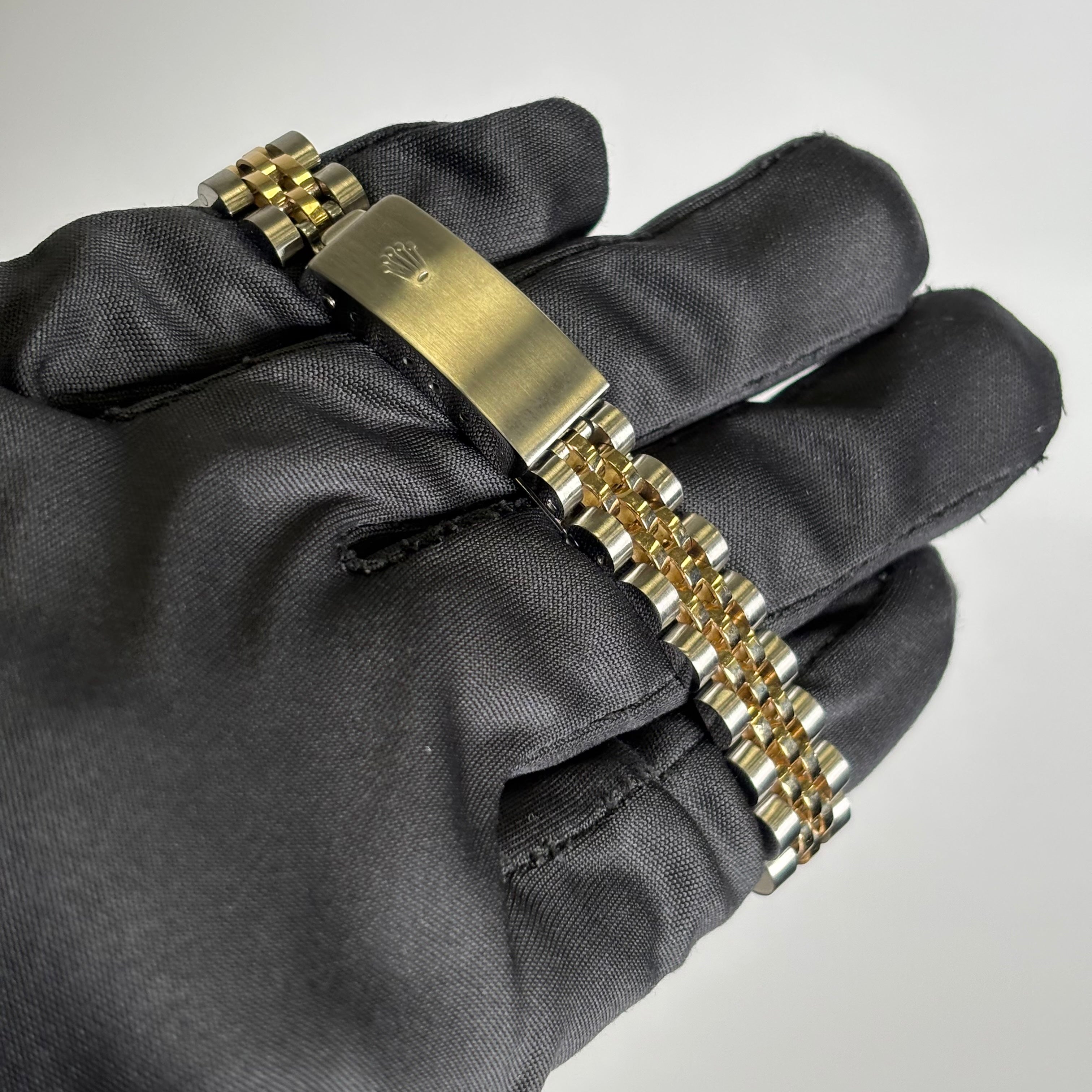 Rolex Datejust 26mm MOP Dial Watch Ref# 69173 - Happy Jewelers Fine Jewelry Lifetime Warranty