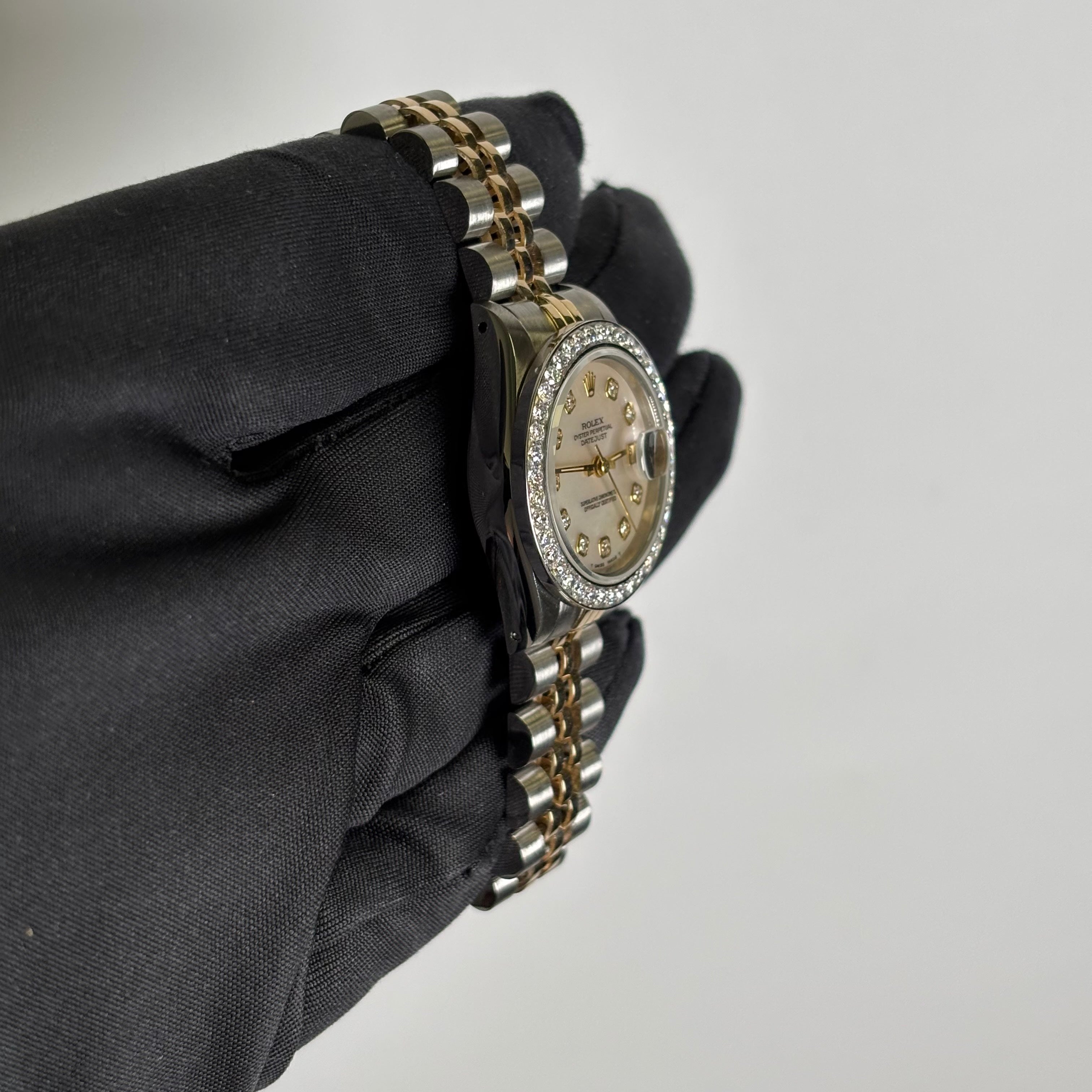 Rolex Datejust 26mm MOP Dial Watch Ref# 69173 - Happy Jewelers Fine Jewelry Lifetime Warranty