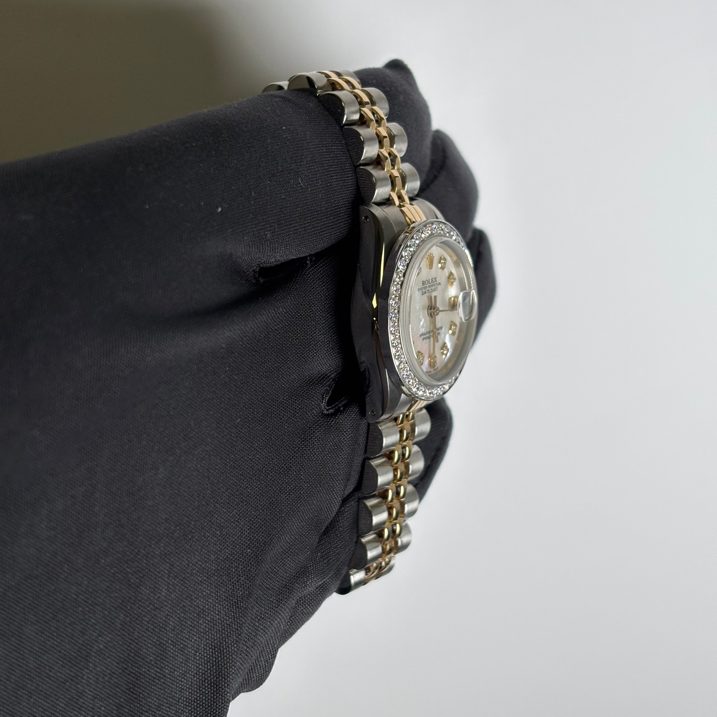 Rolex Datejust 26mm MOP Dial Watch Ref# 69173 - Happy Jewelers Fine Jewelry Lifetime Warranty